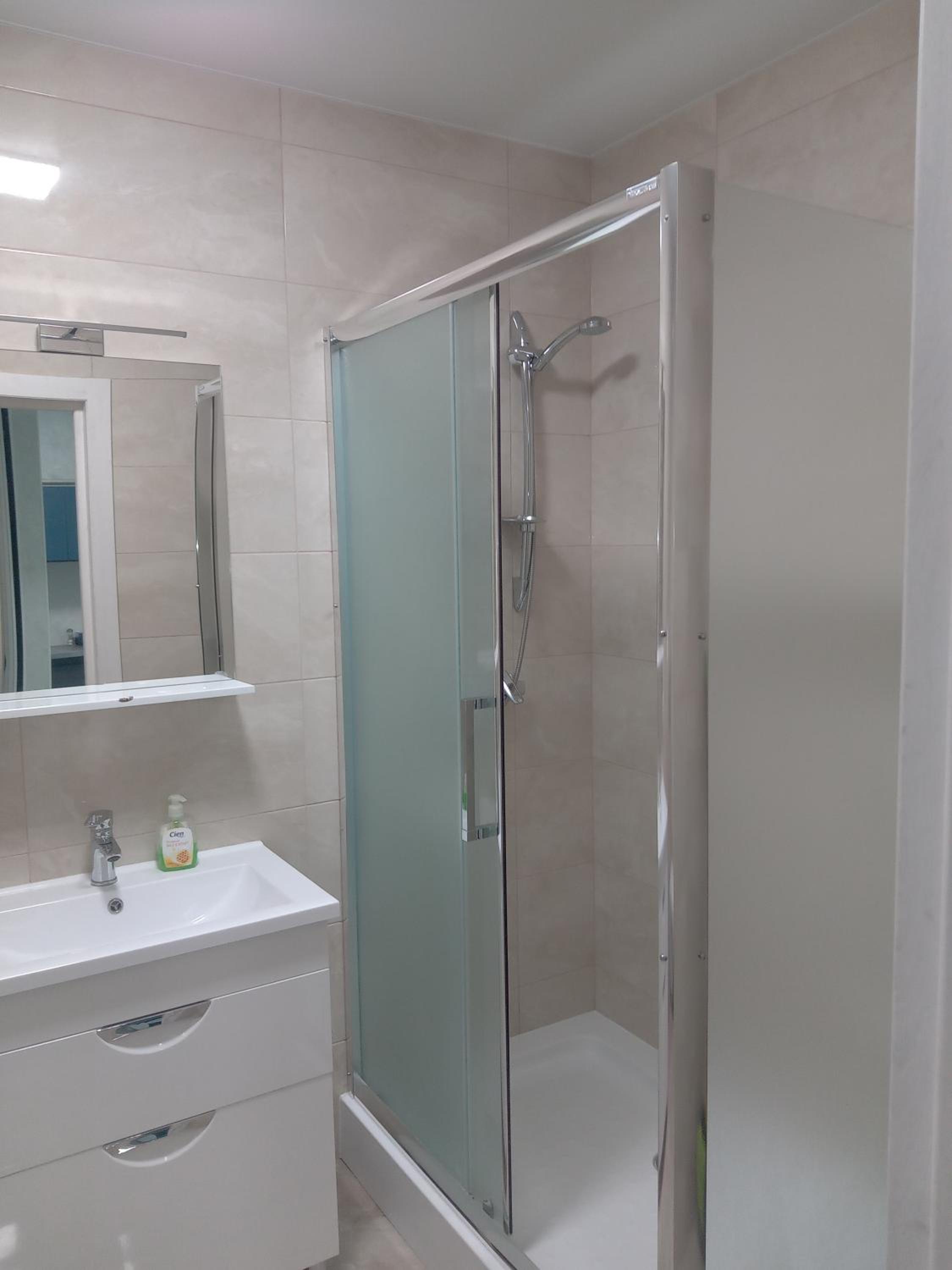 VIP Apartments on Avalon view 3