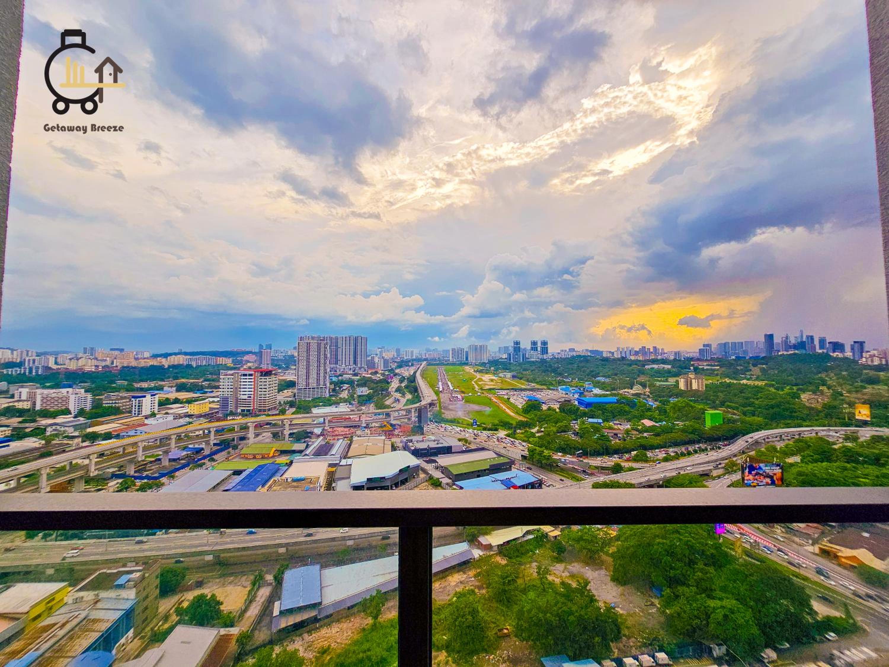 1 min to KL Tallest Residence Heart of Klang Valley