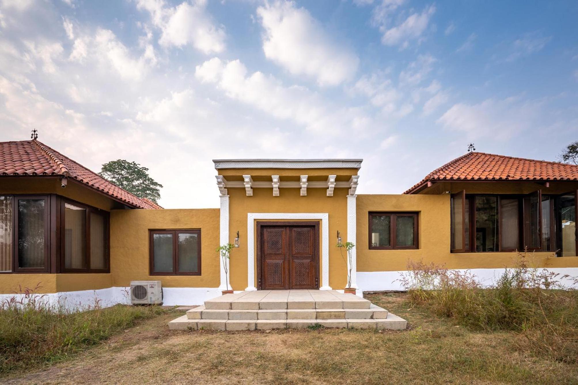 LohonoStays Villa Haldu Tola view 3