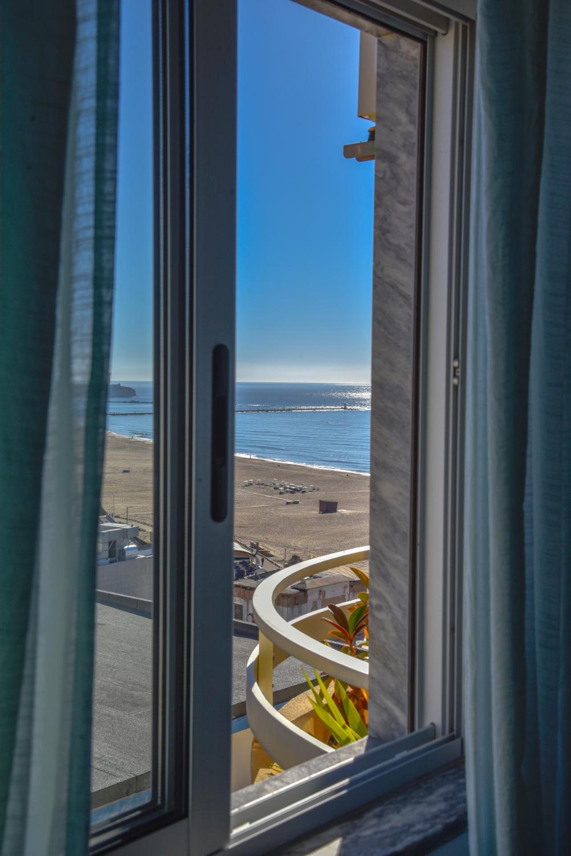 Lovely Sea View Apartment Praia da Rocha view 2