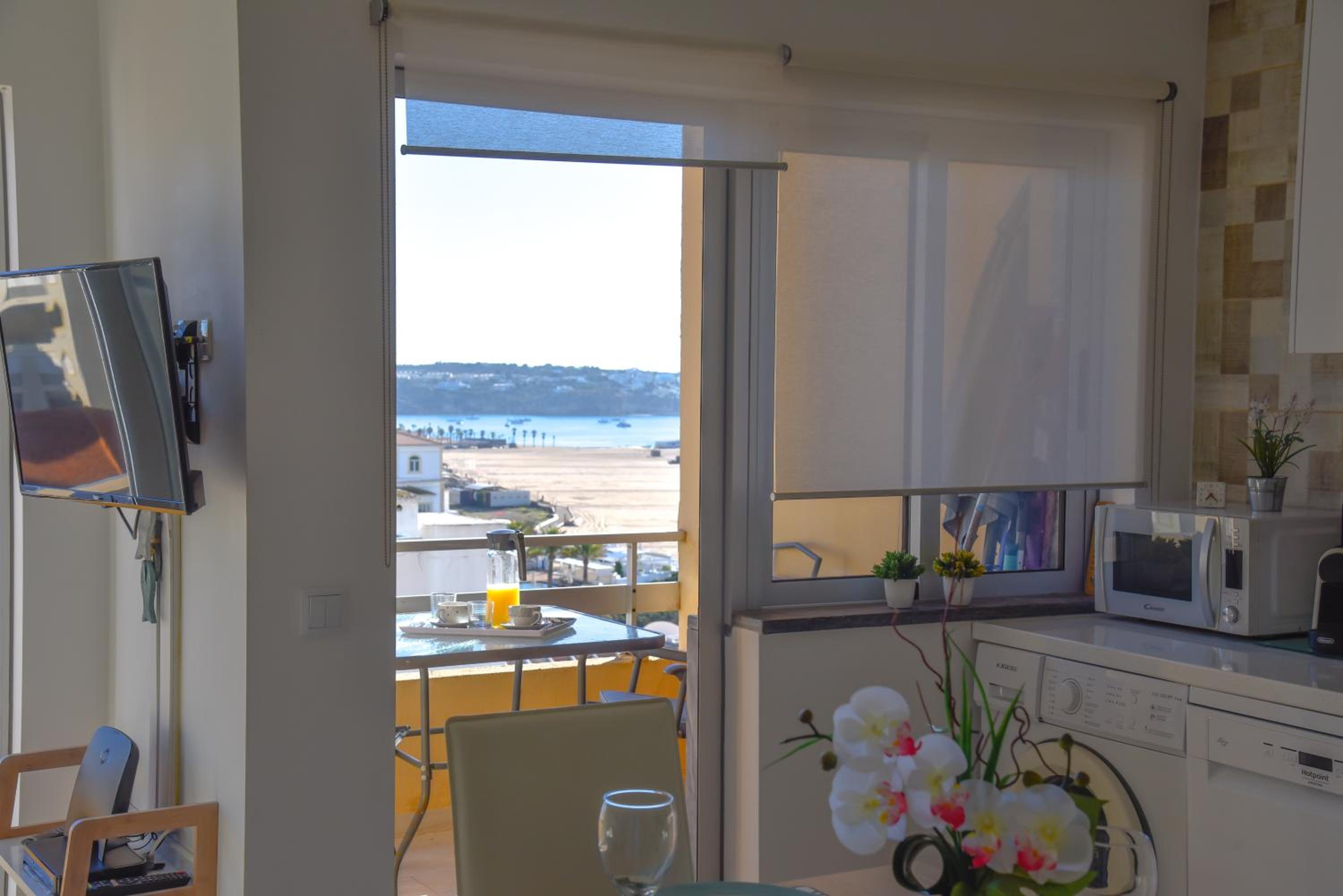 Lovely Sea View Apartment Praia da Rocha view 3