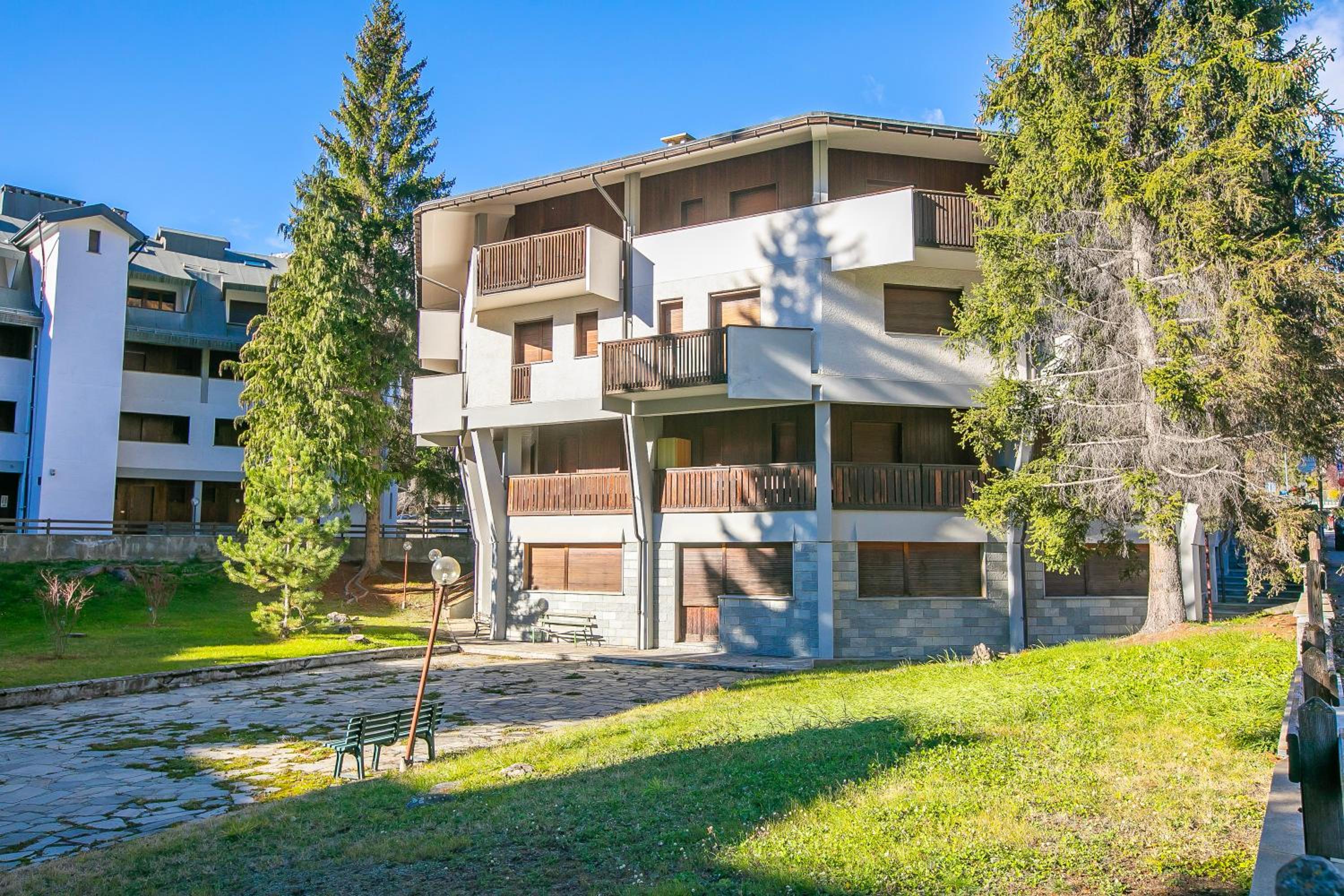 Snow White near Slopes of Campo Smith - Happy Rentals