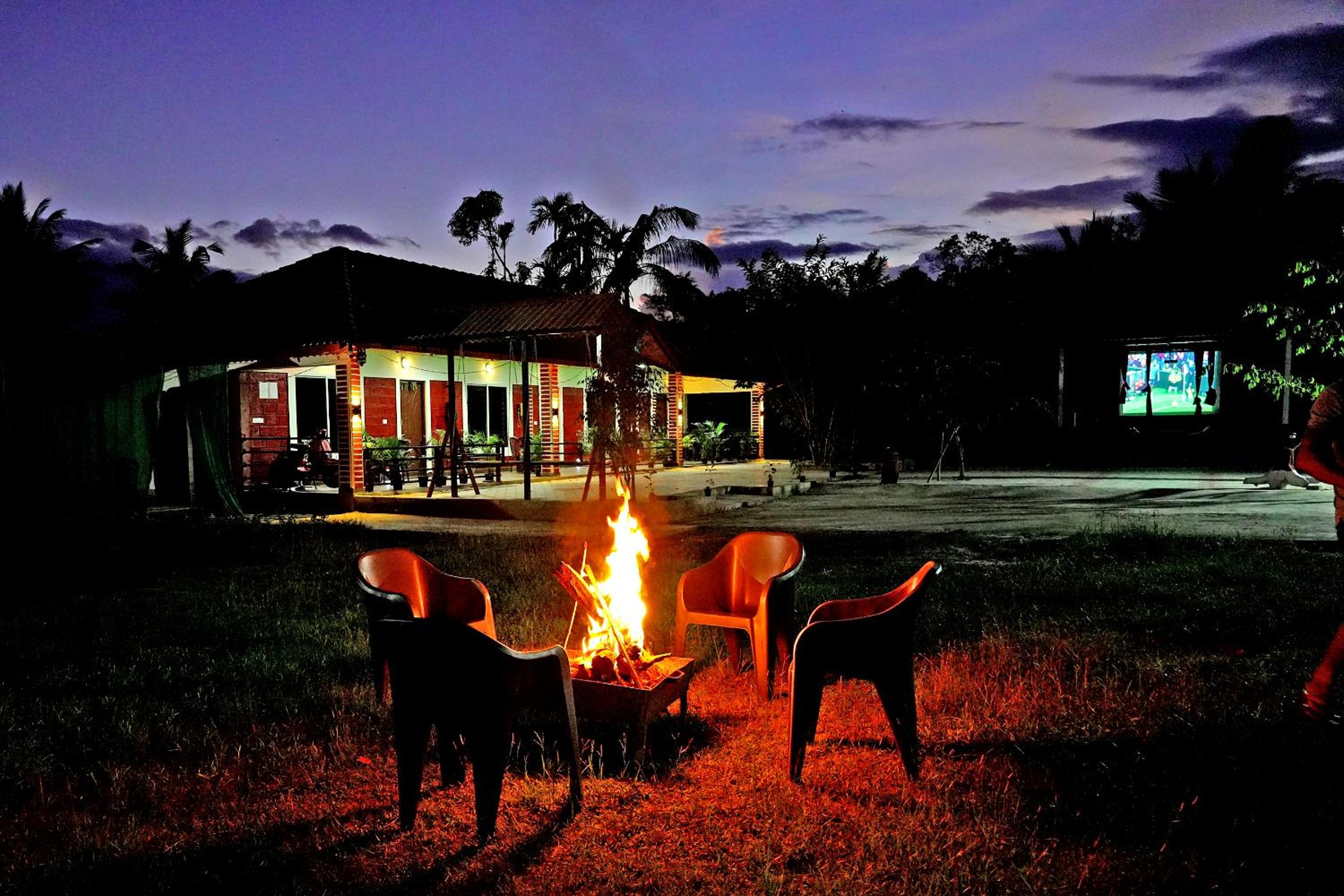 Rainy Cloud Homestay - Patio, Estate, Home Food, 1KM to Falls view 4