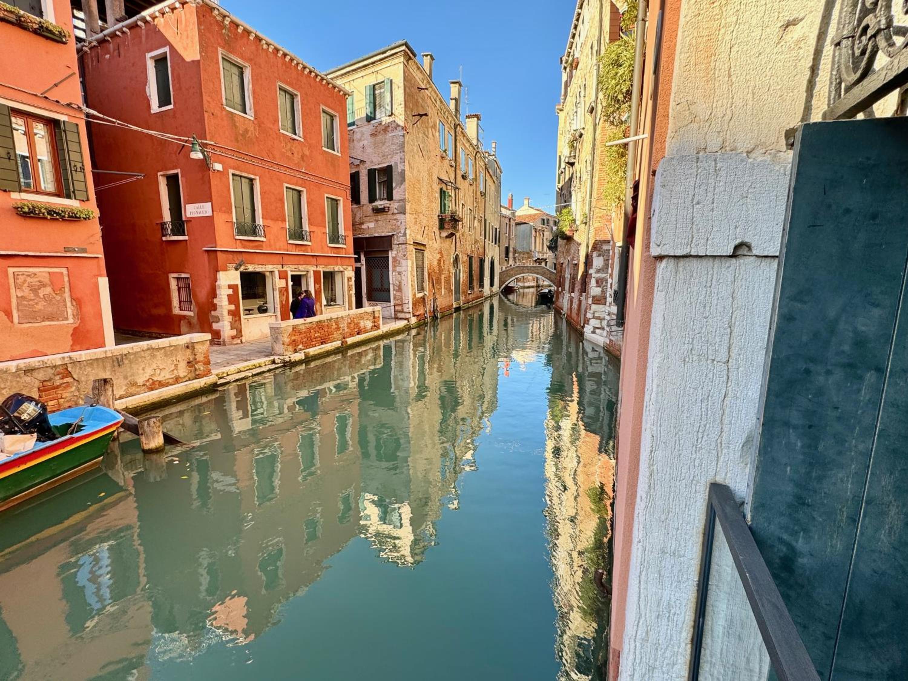 Ca Penini - canal view