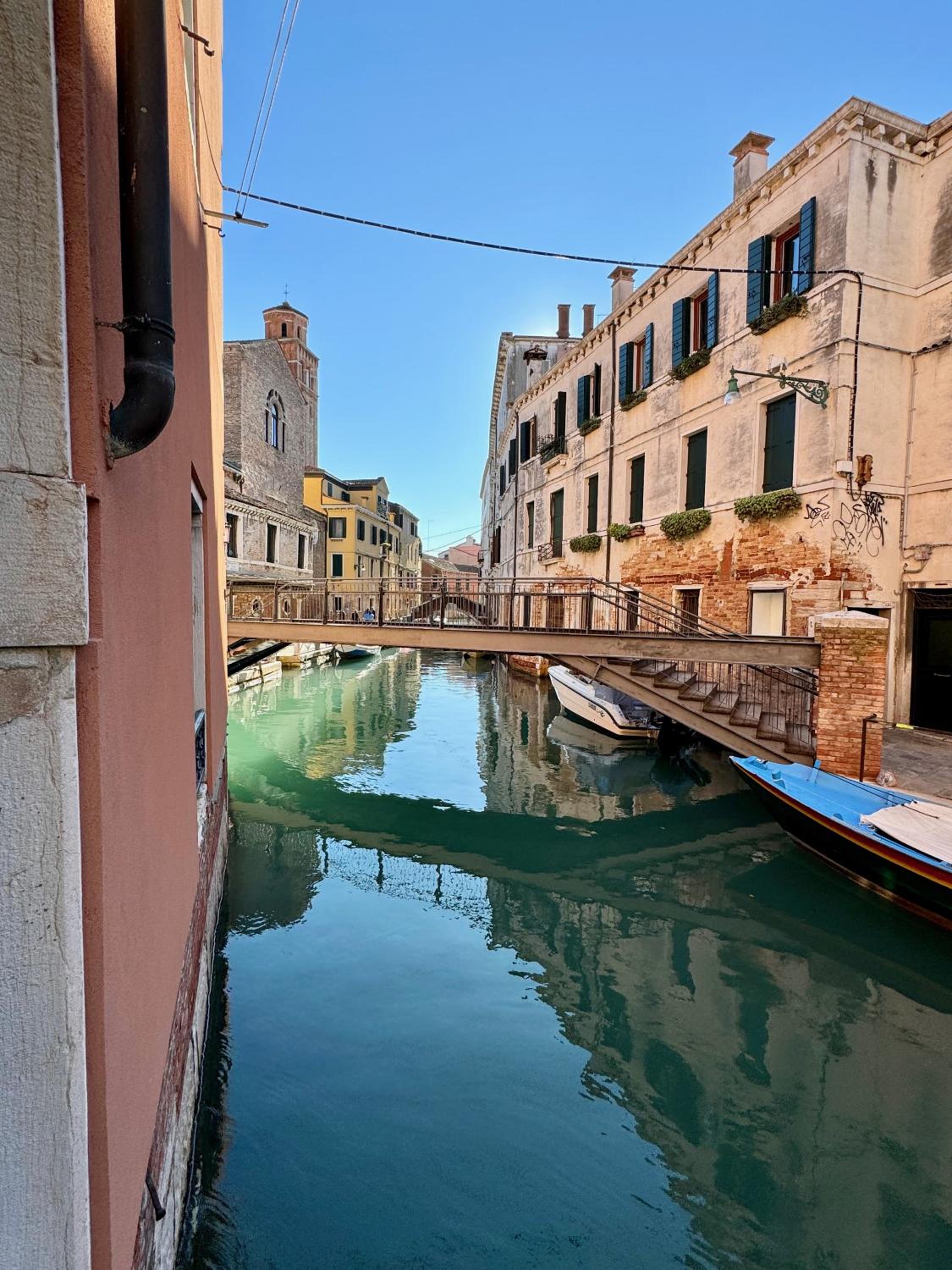 Ca Penini - canal view
