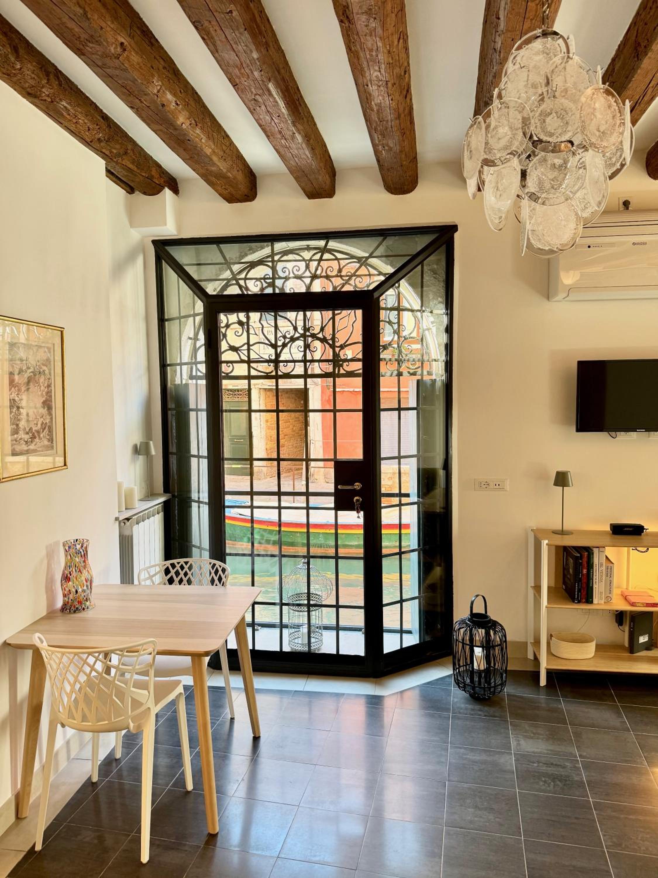 Ca Penini - canal view