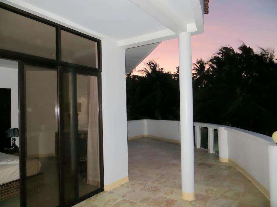 Luxury Villa: Private Pool & Beach Retreat
