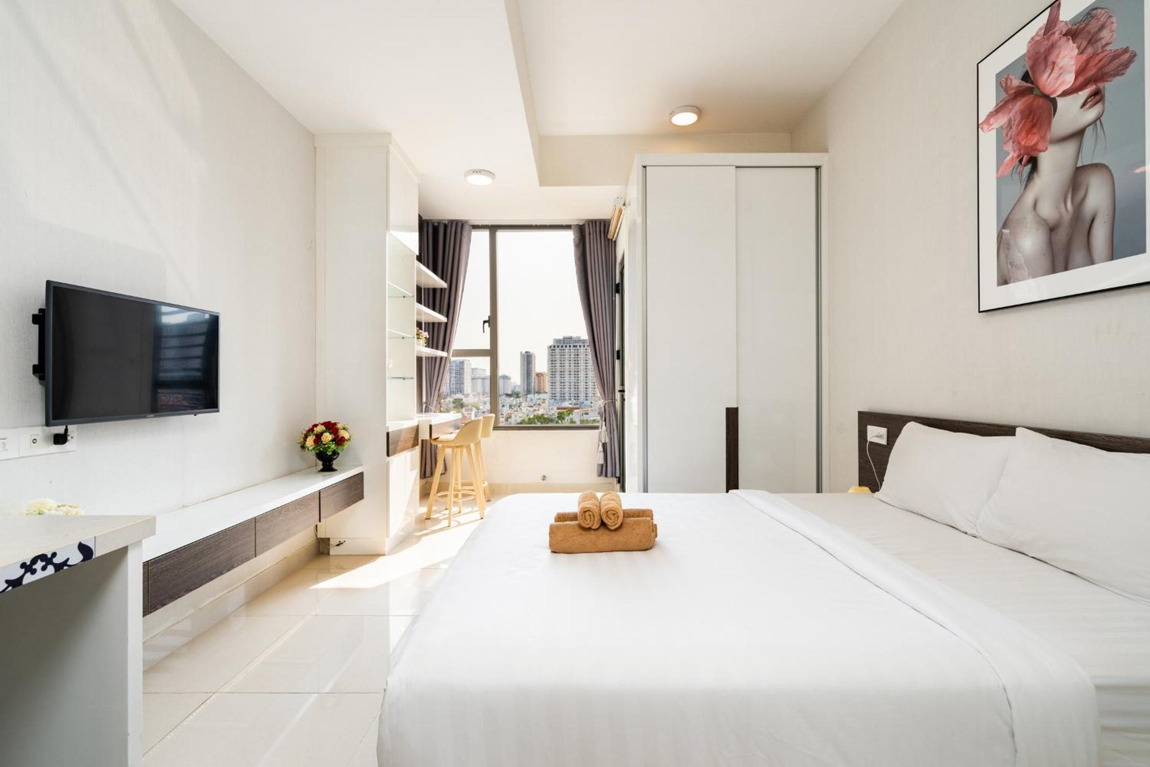 CBD RIVERGATE- Infinity Pool Signature