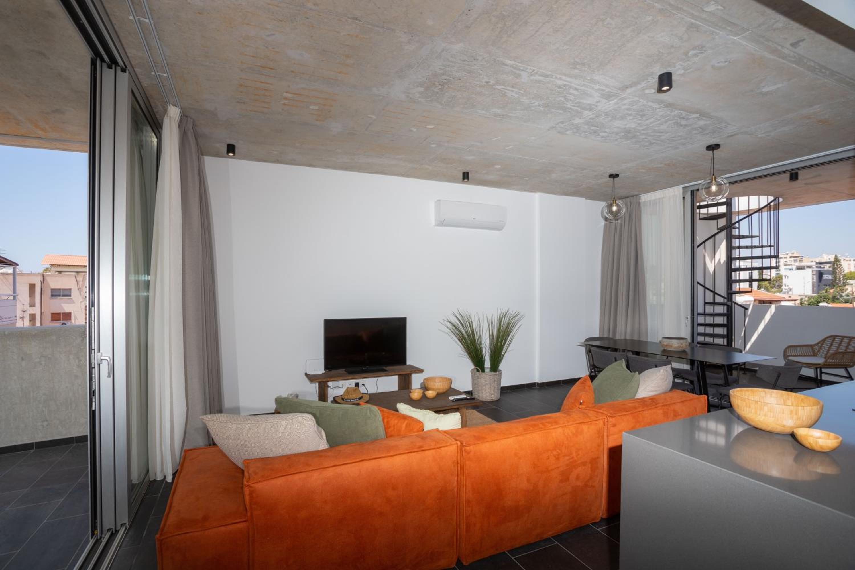 Bridge House 201 - 3BR Penthouse