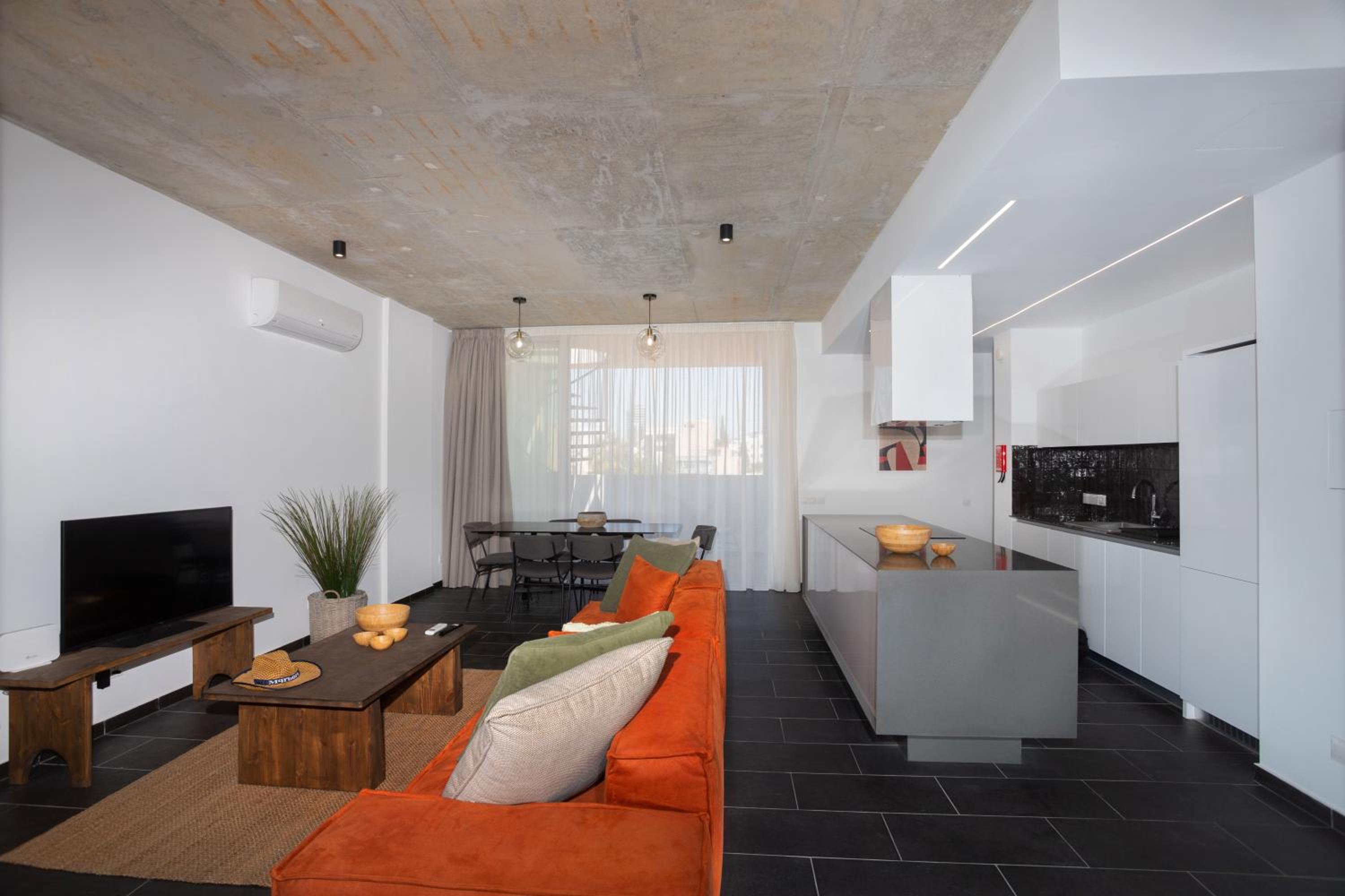 Bridge House 201 - 3BR Penthouse