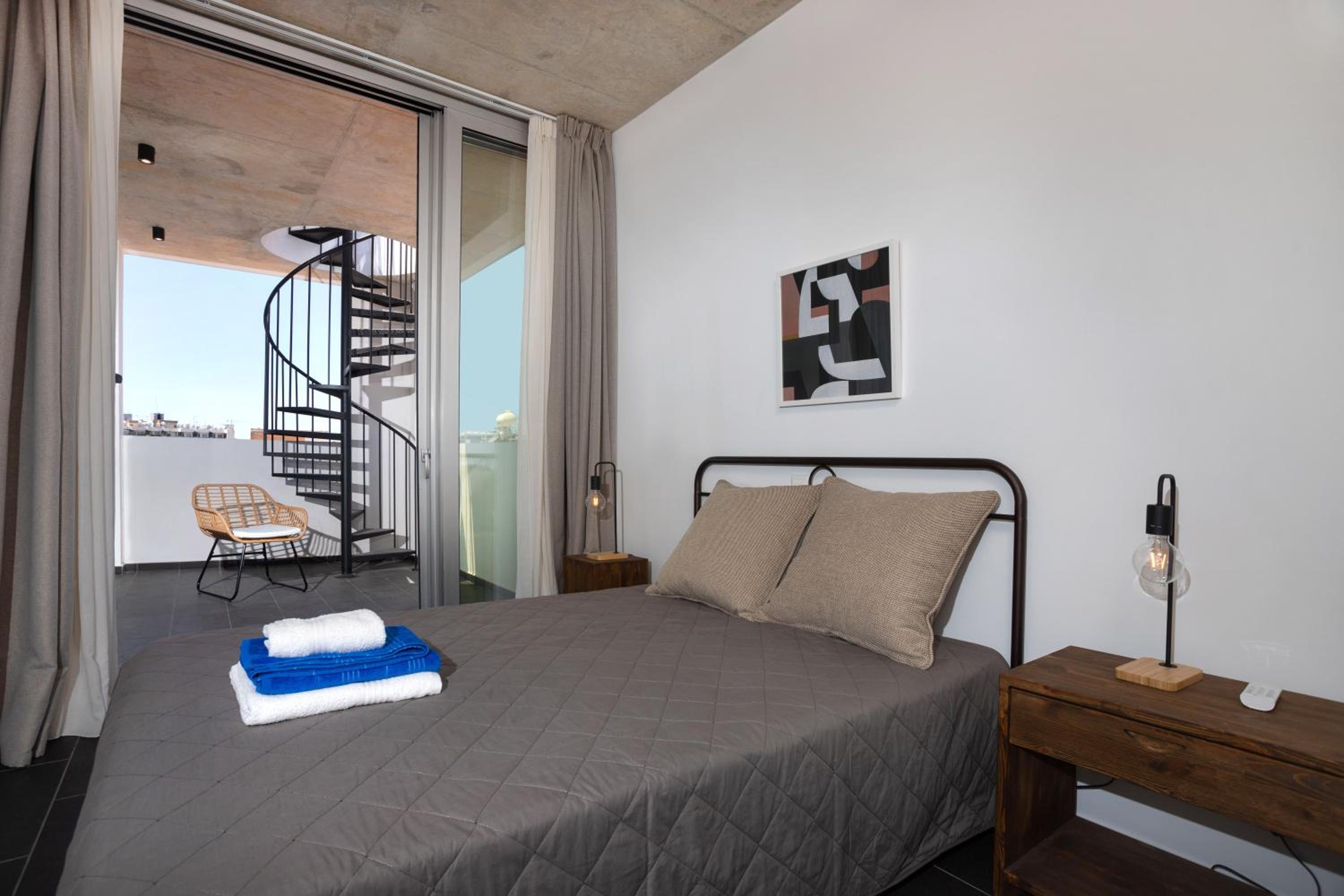 Bridge House 201 - 3BR Penthouse
