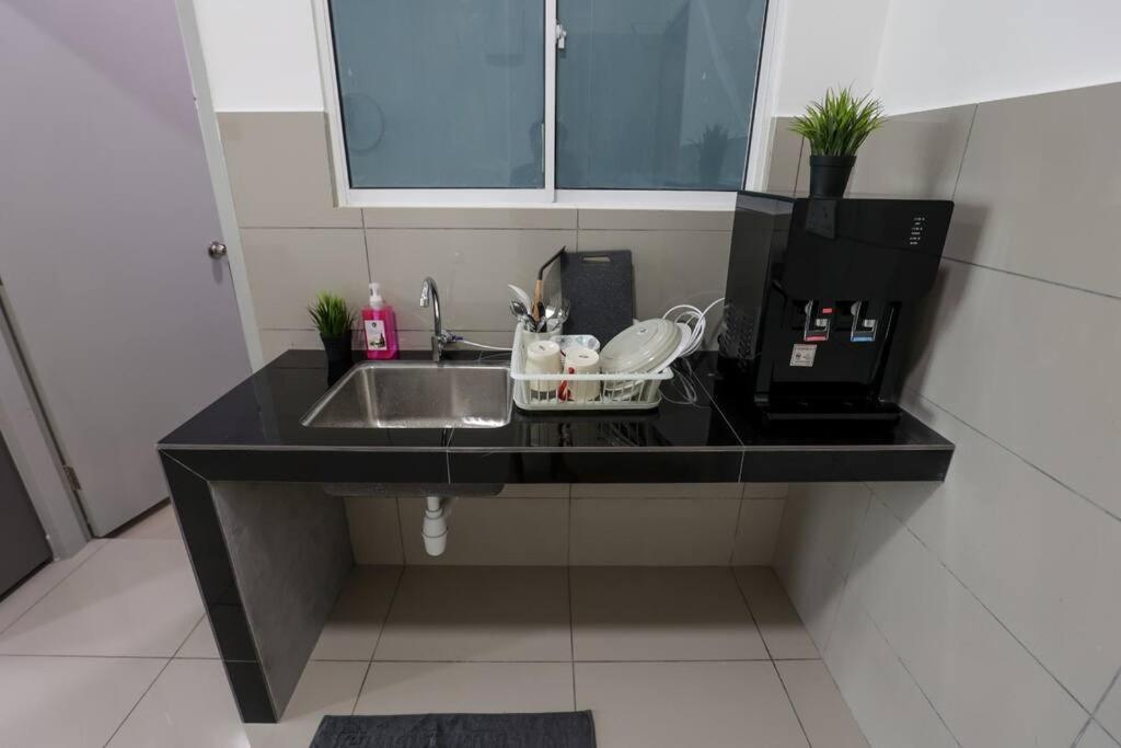 Amber Cove 2BR WIFI Kitchen New Unit 2 Bathroom photo 4