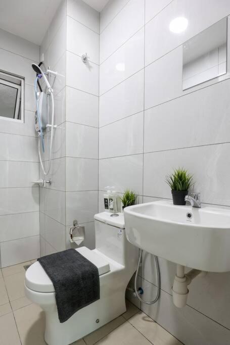 Amber Cove 2BR WIFI Kitchen New Unit 2 Bathroom photo 5