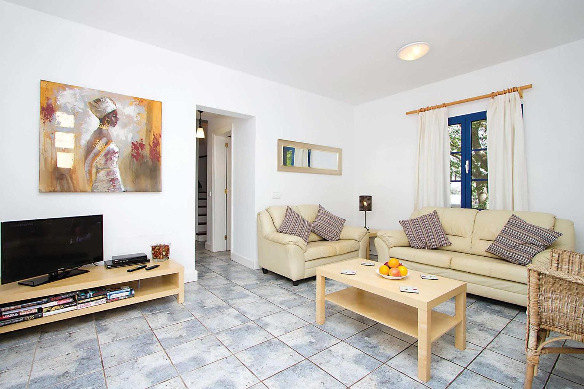 Villa Sofia, central 3 bed in Puerto del Carmen view 2