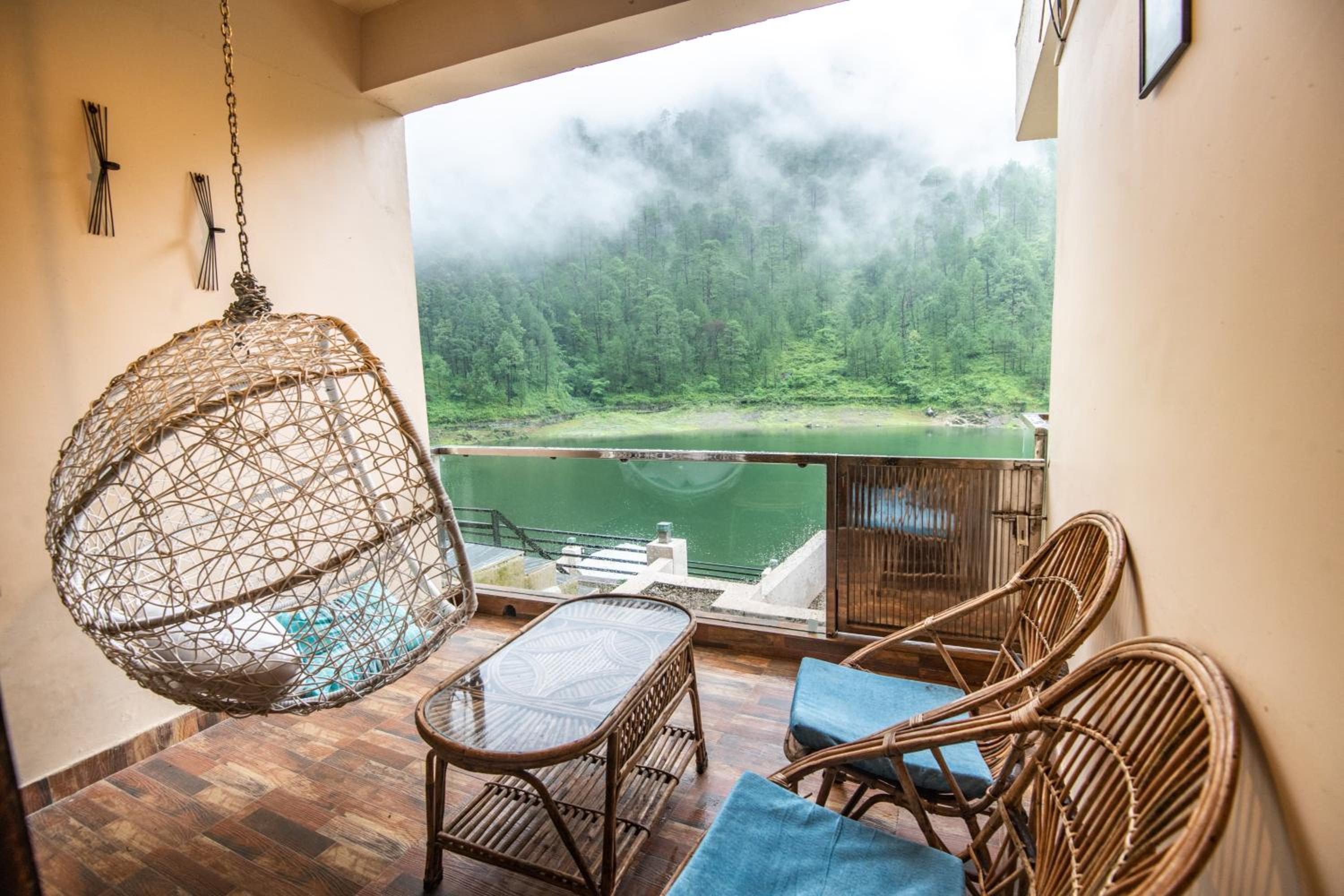 Allure Lake Front