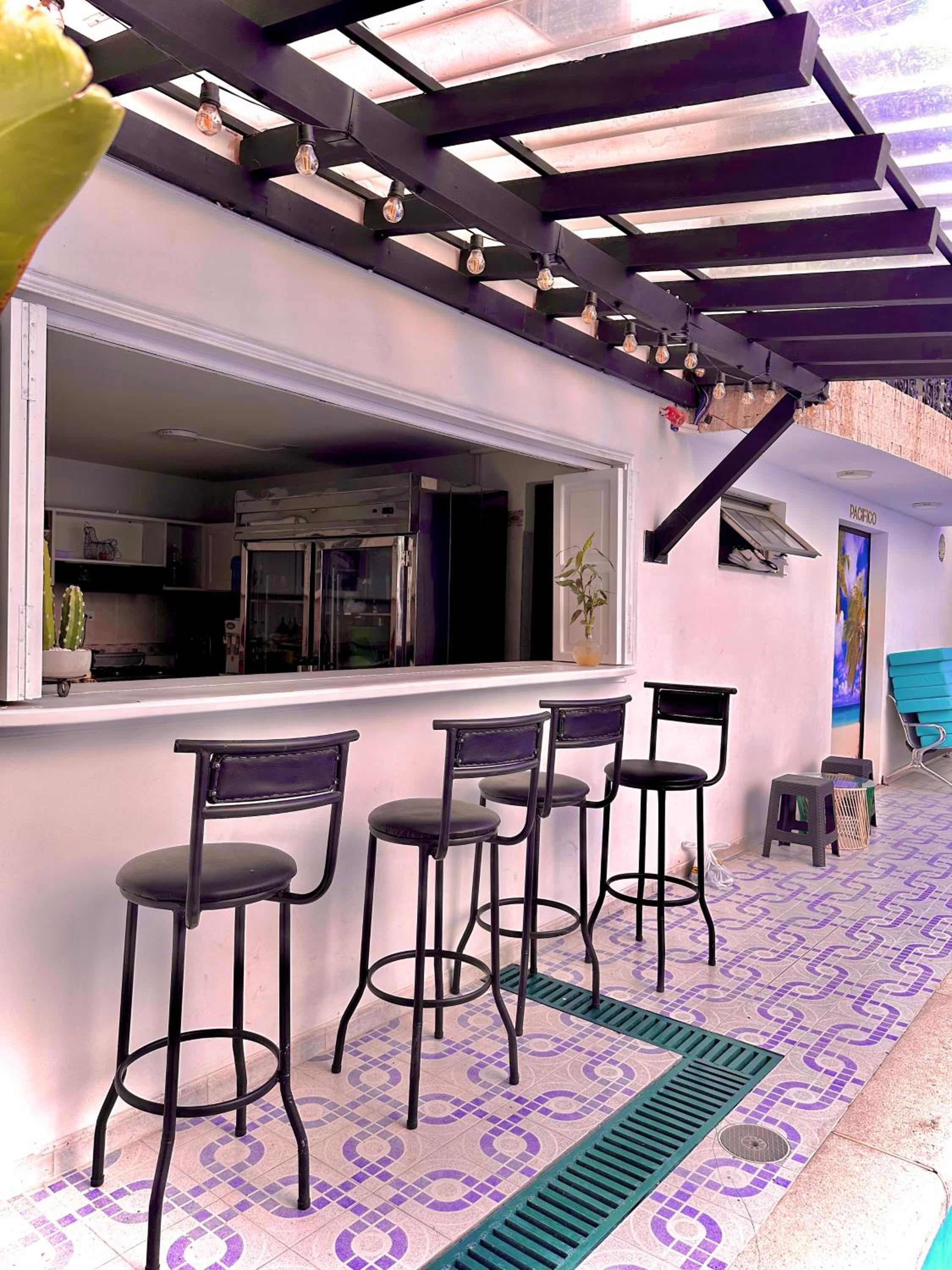 The View Hostel & Lounge
