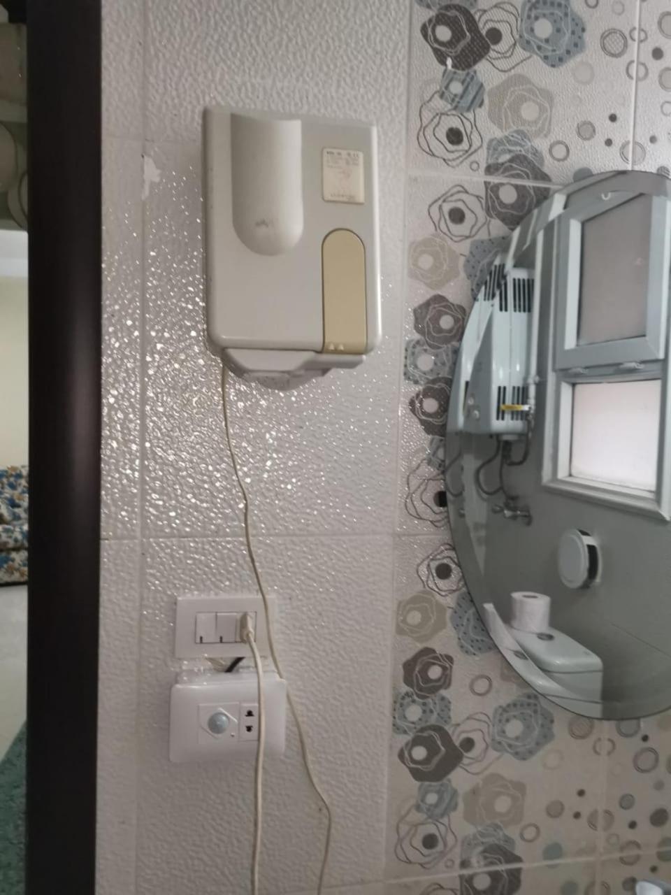 2 bedroom, 4 beds, apartment in El sheikh Zayed Cairo Egypt