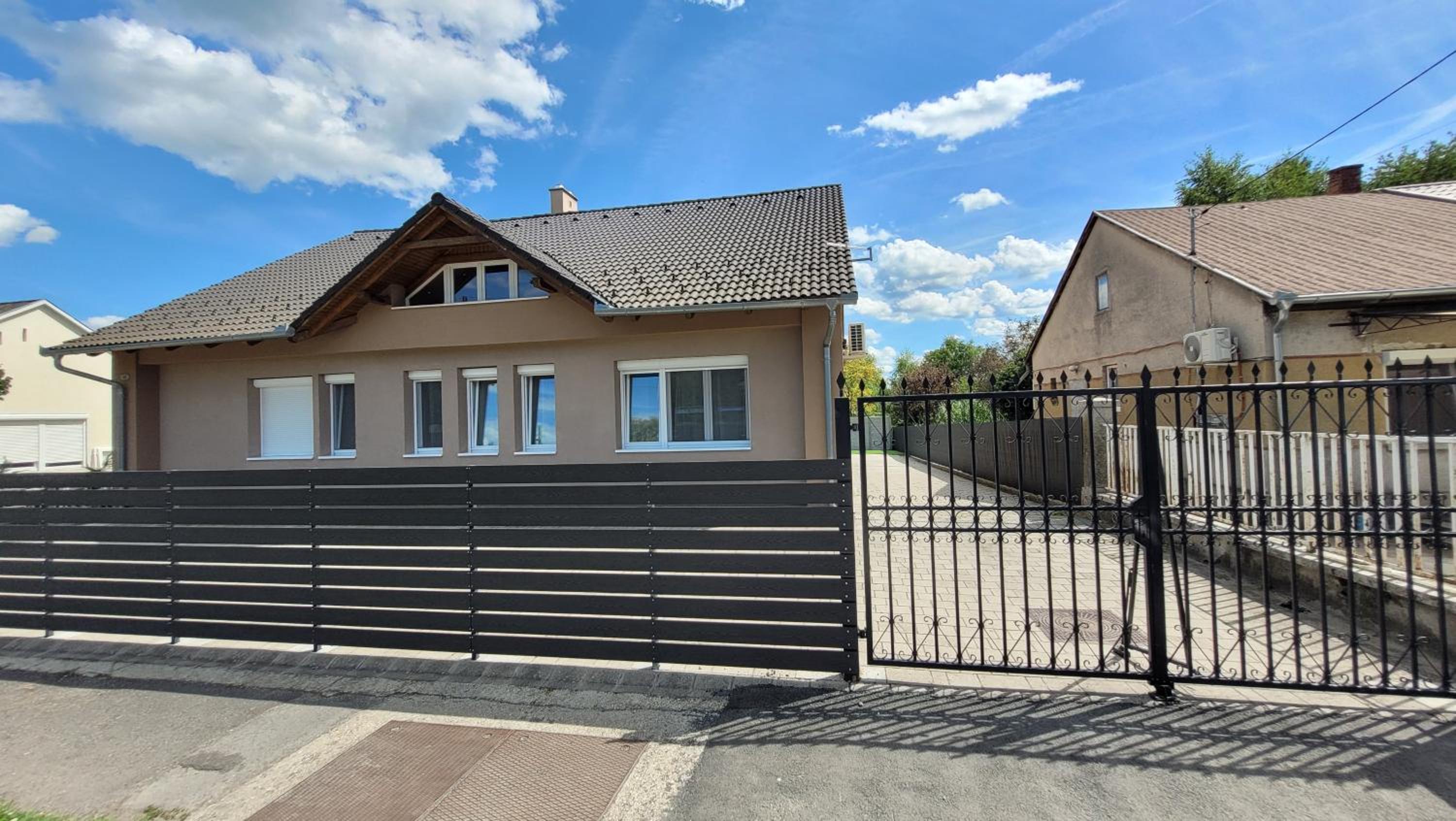 Vörösmarty Apartmanok