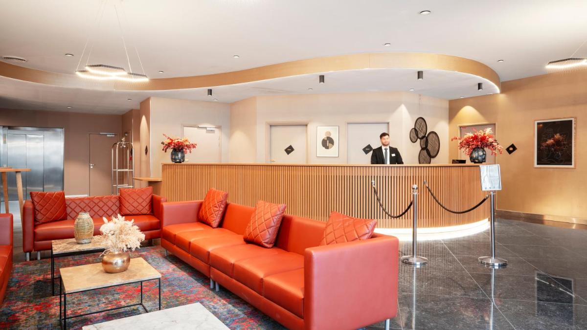 hotel reception