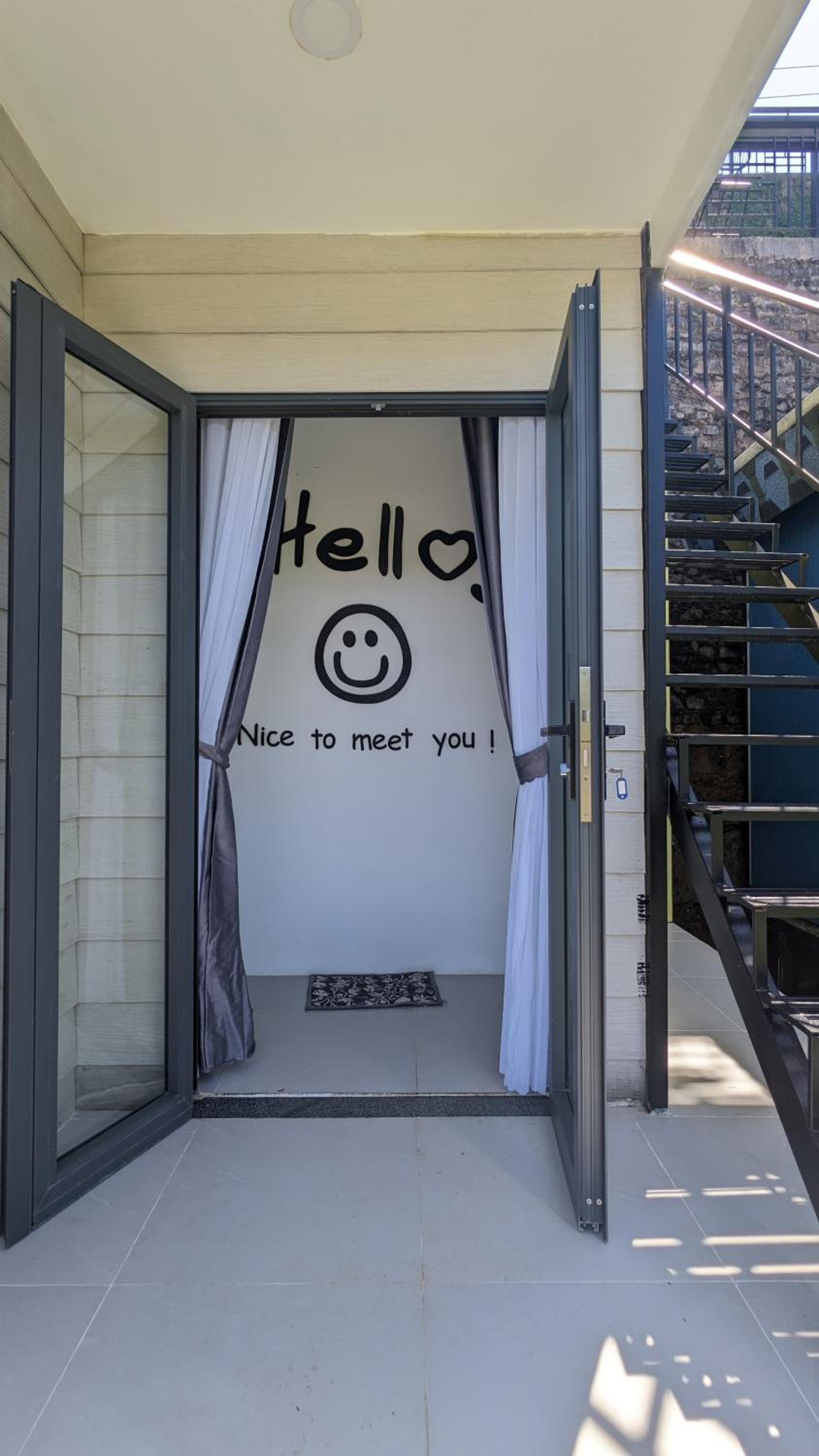 METRO HOMESTAY