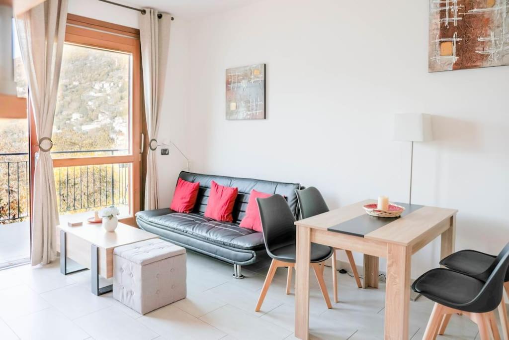 BELLANOOTJE by Design Studio view 5