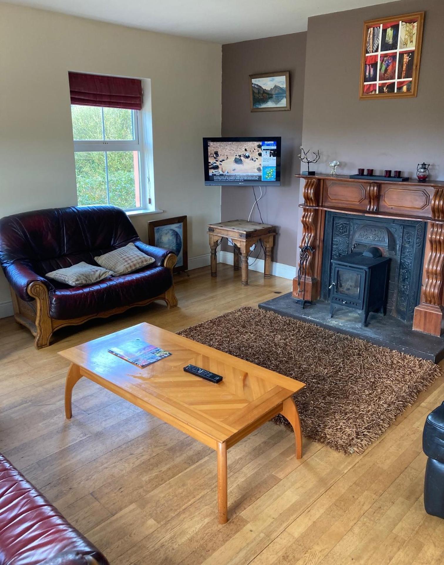 Glencolumbkille House - Self Catering Rooms view 5