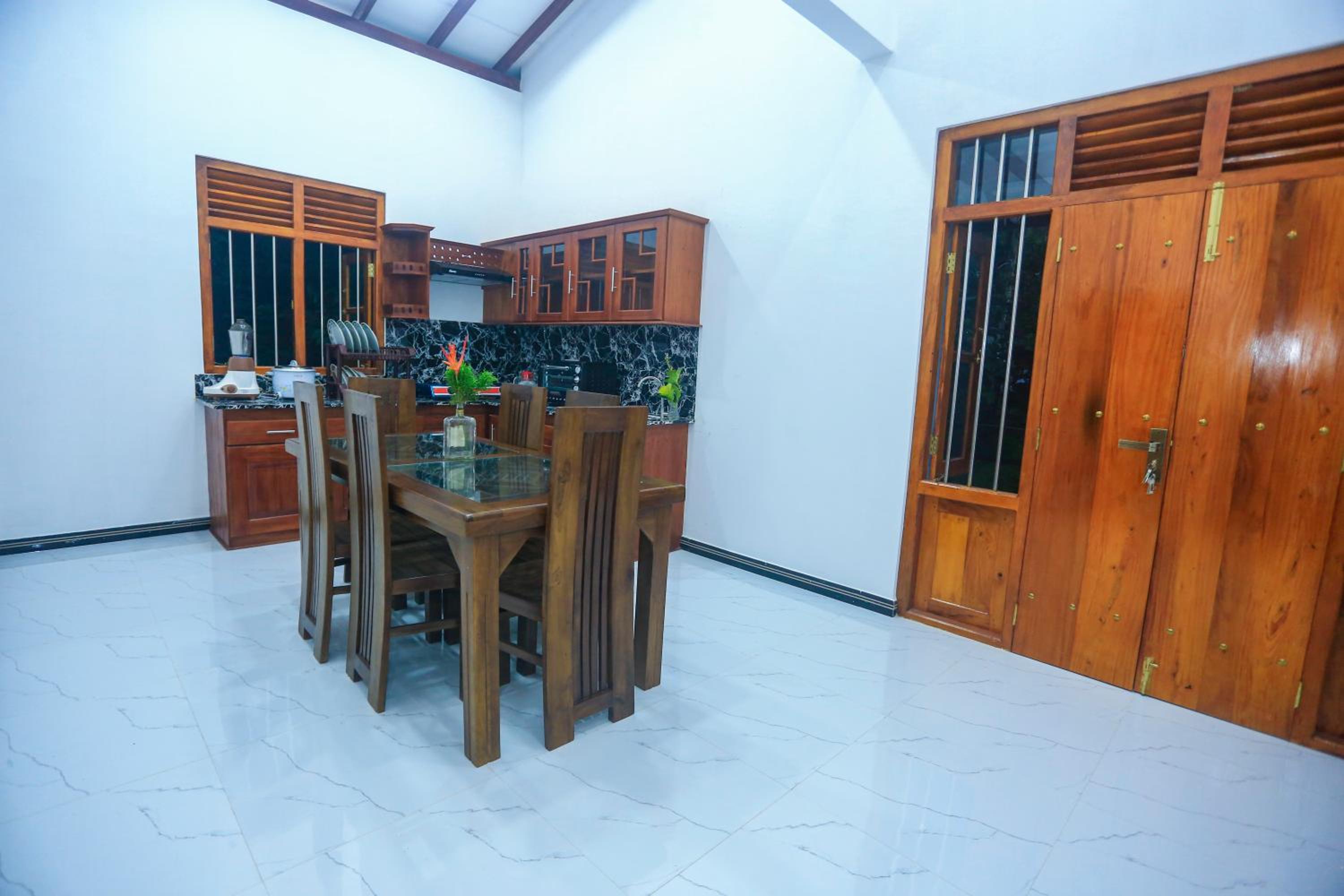 Life House Unawatuna