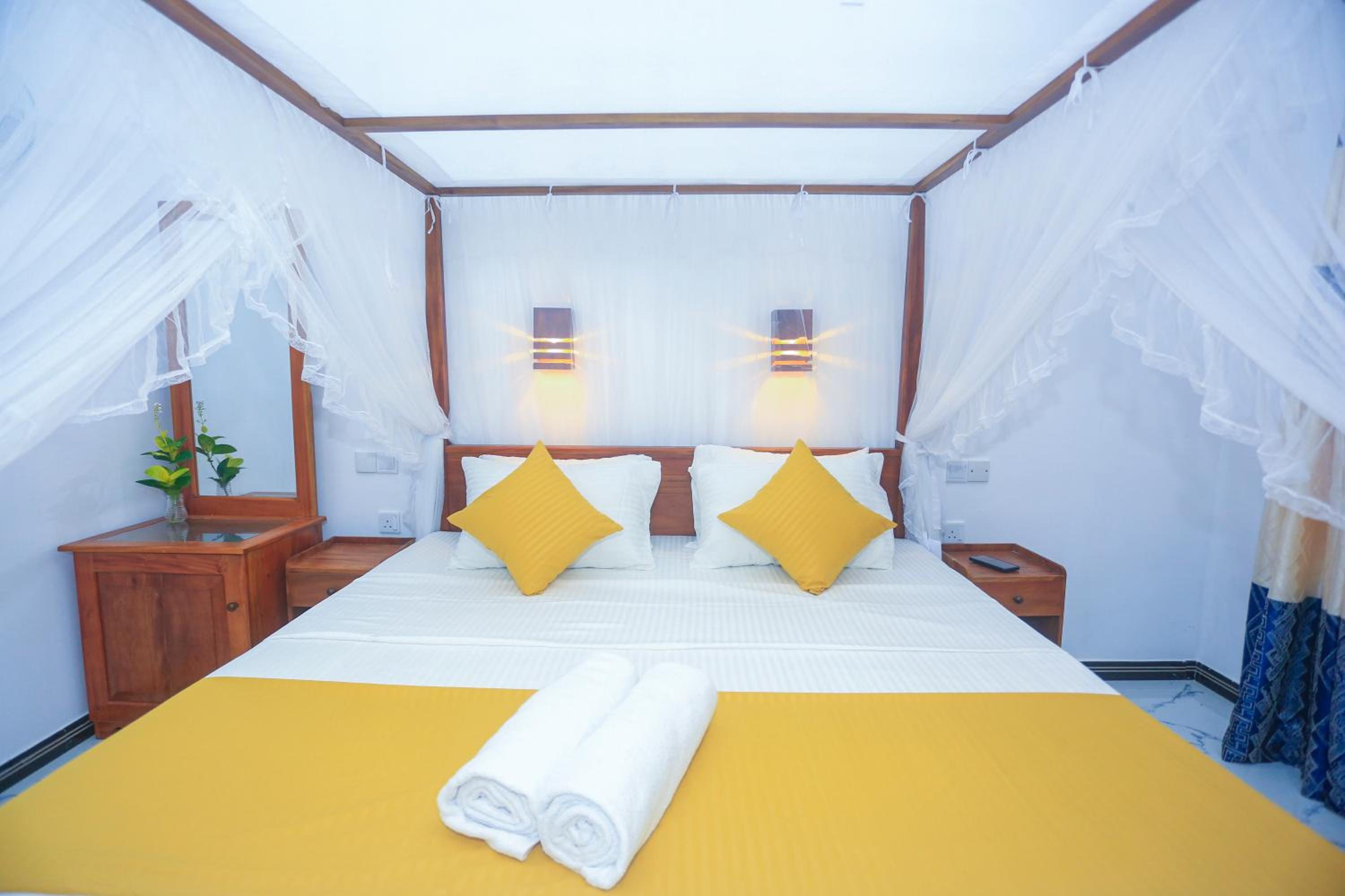 Life House Unawatuna