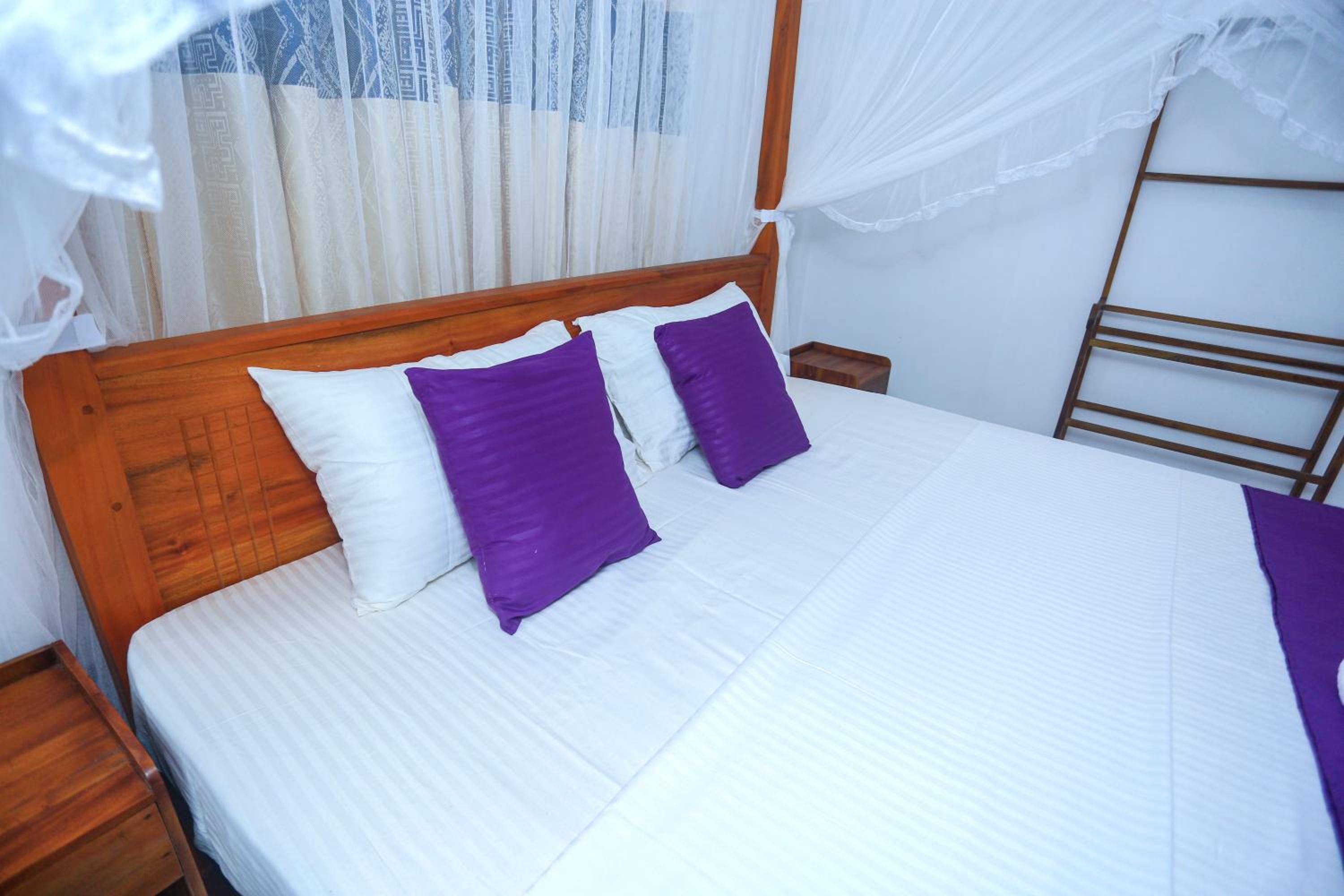 Life House Unawatuna