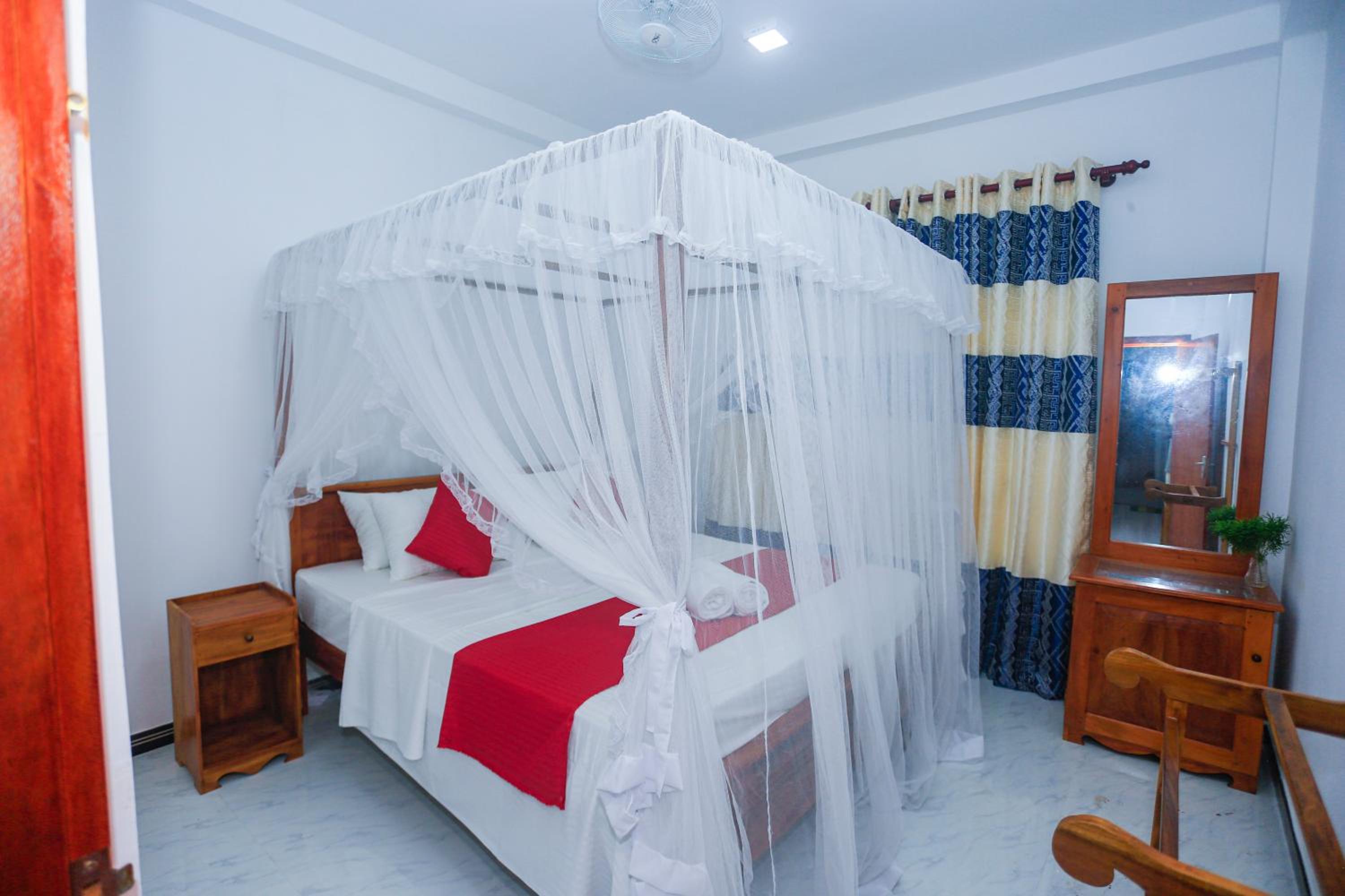 Life House Unawatuna