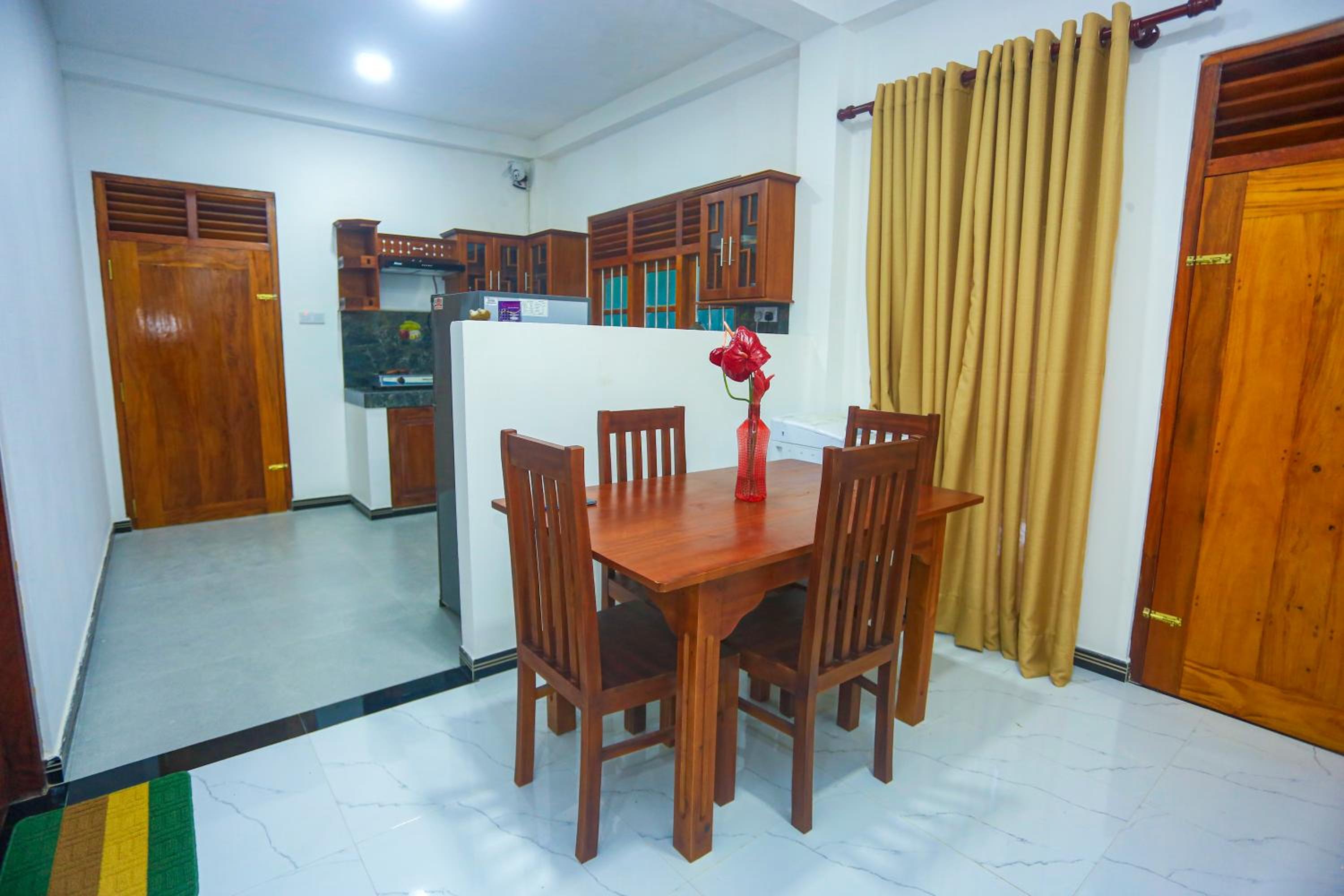 Life House Unawatuna