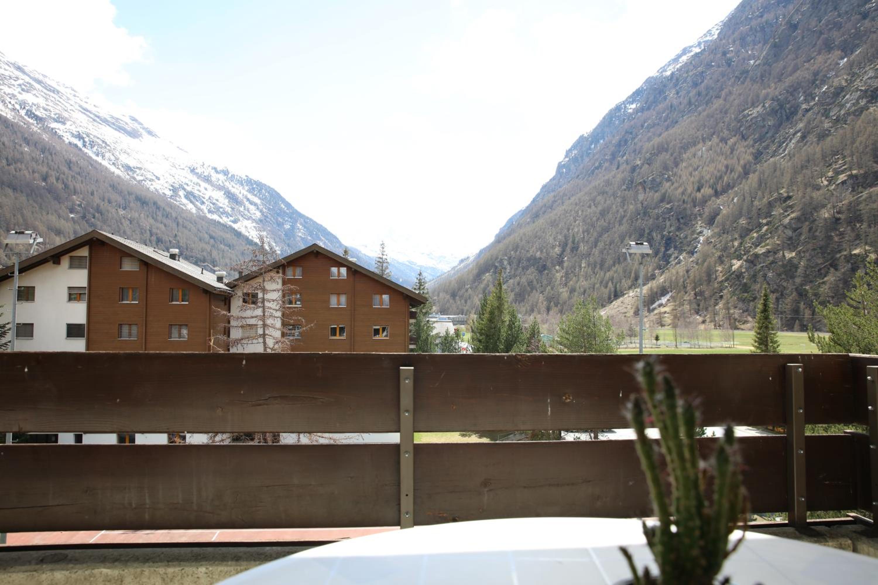 Monte Rosa Apartments Täsch