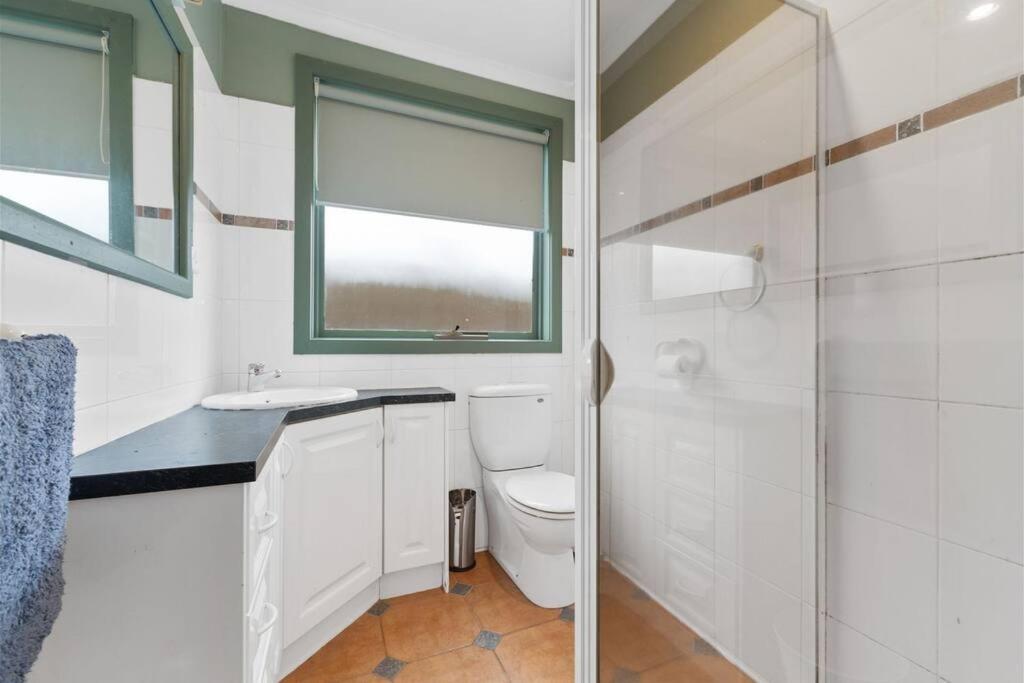 6 Bedrooms 11 Beds with Spacious City Park Views and Beach