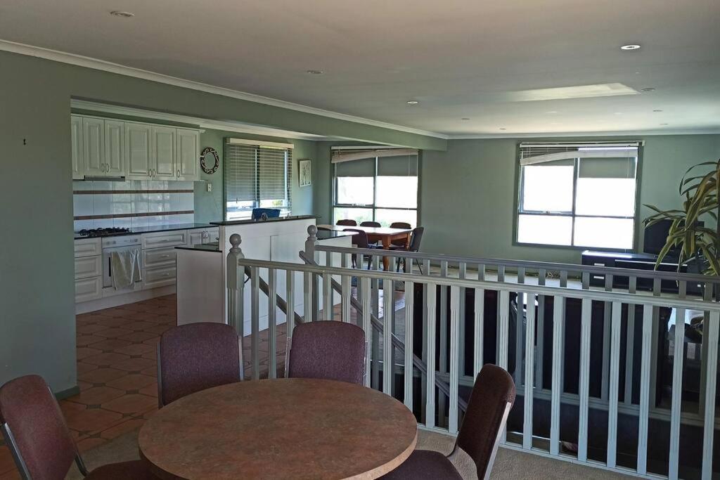 6 Bedrooms 11 Beds with Spacious City Park Views and Beach
