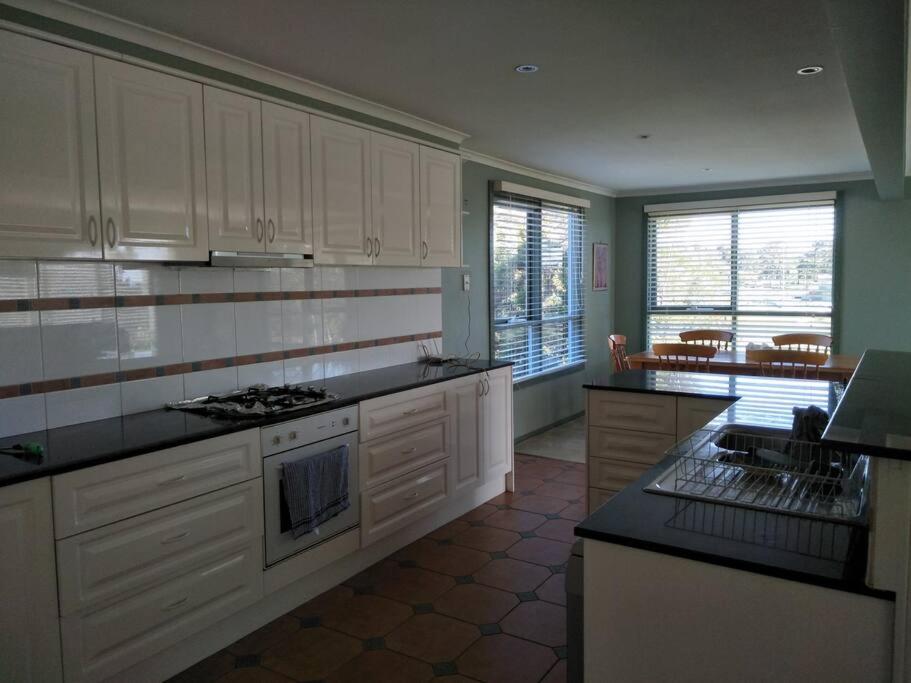 6 Bedrooms 11 Beds with Spacious City Park Views and Beach