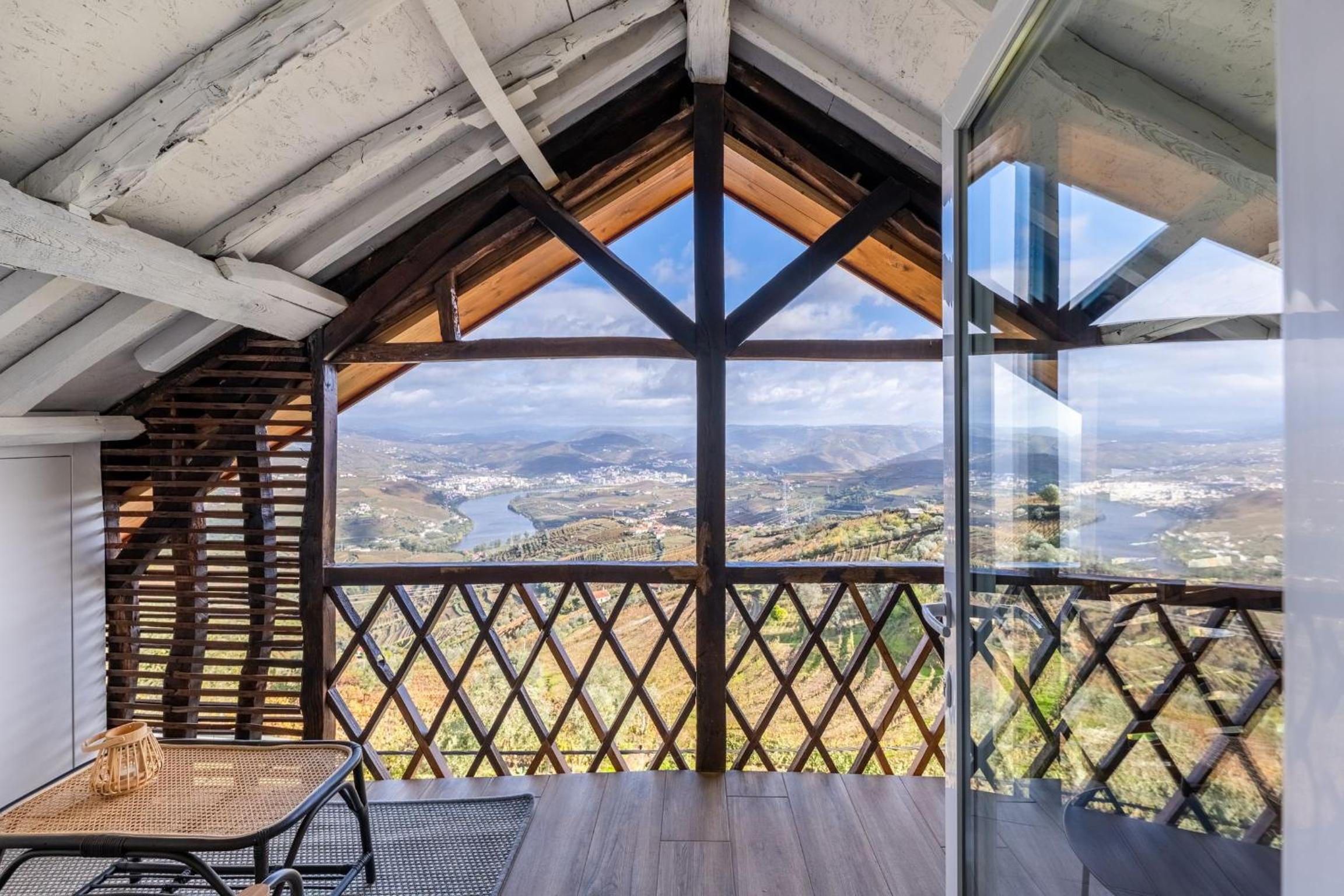 Casa da Ursa by LovelyStay