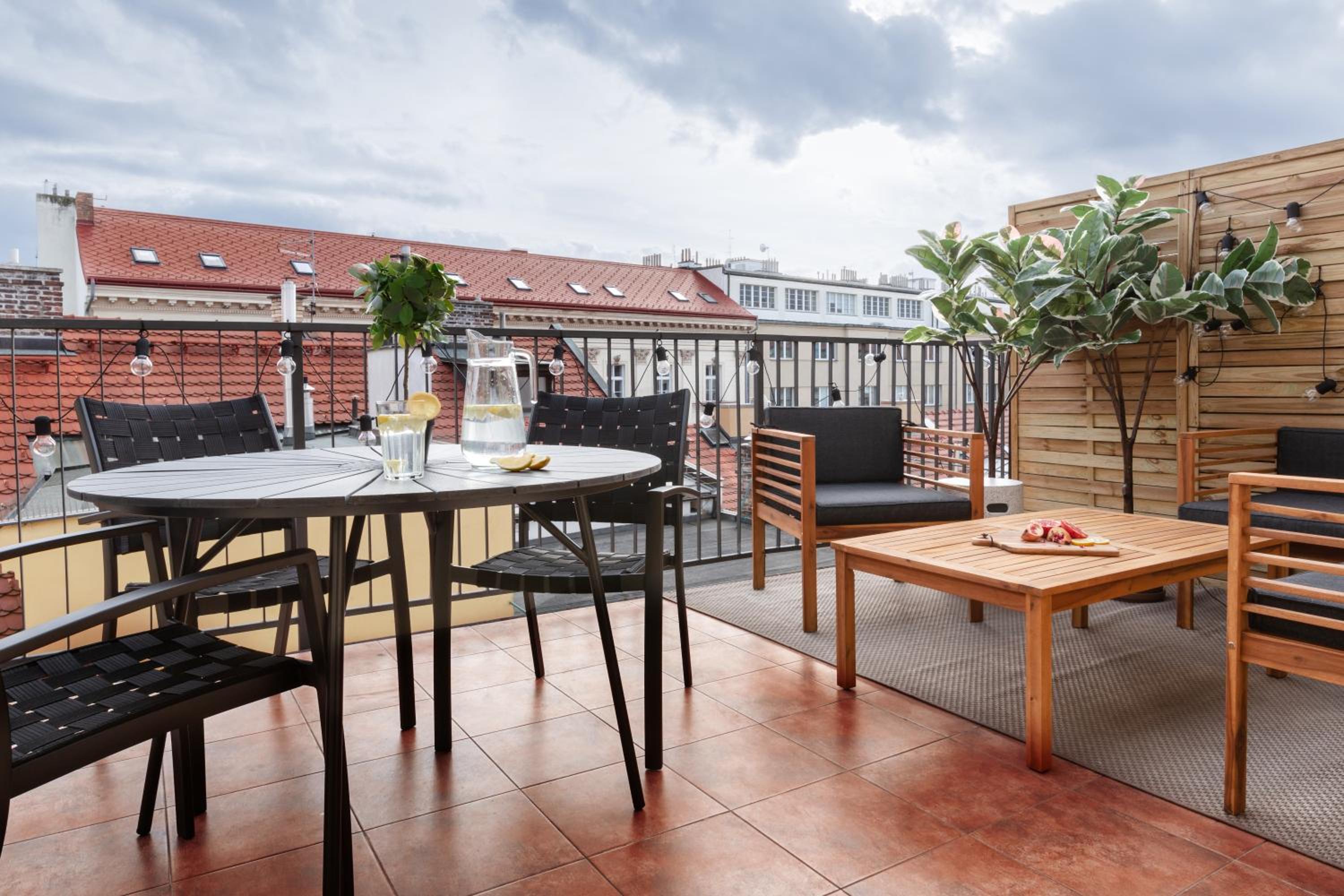 TurnKey I Republic Square Apartments