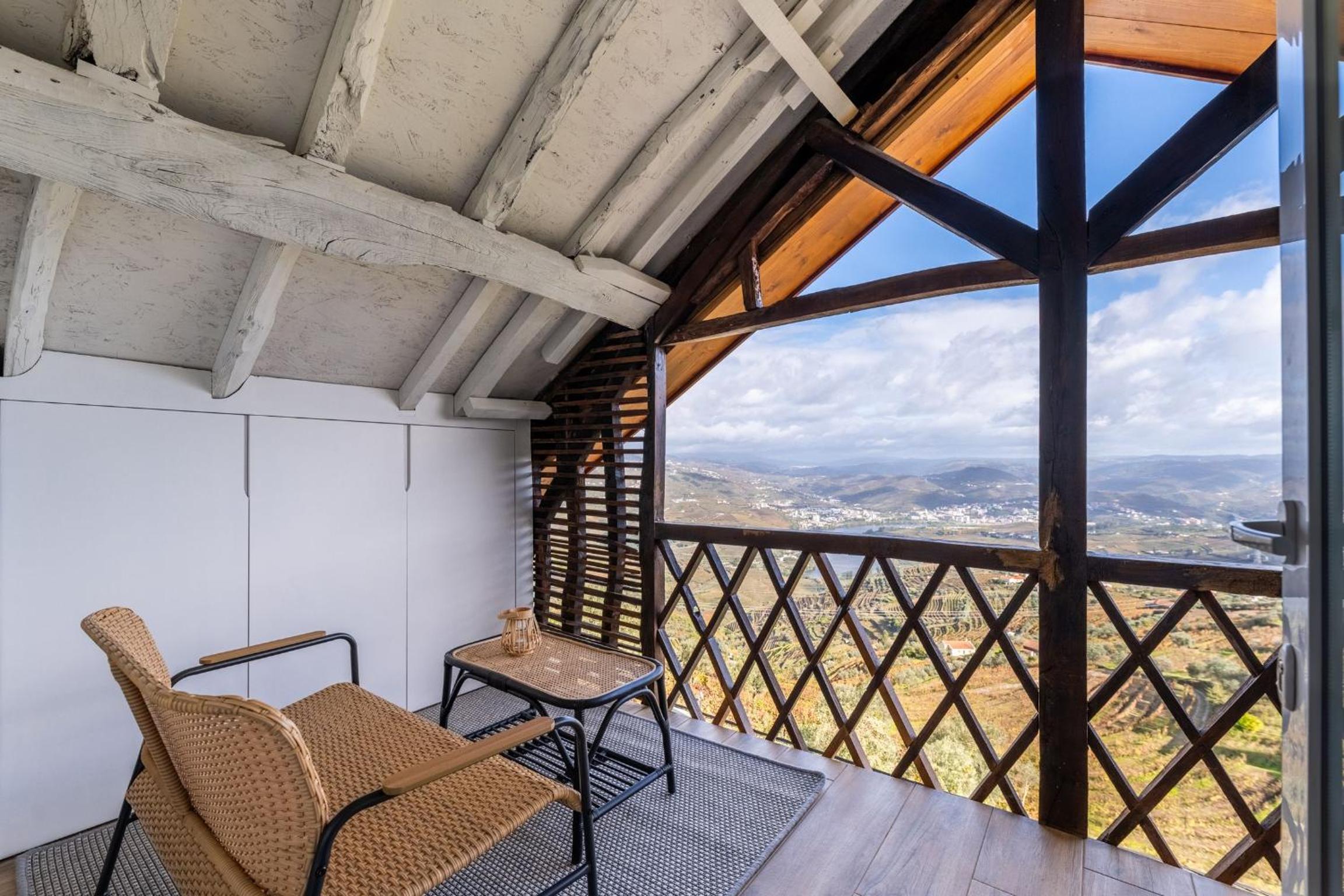 Casa da Ursa by LovelyStay