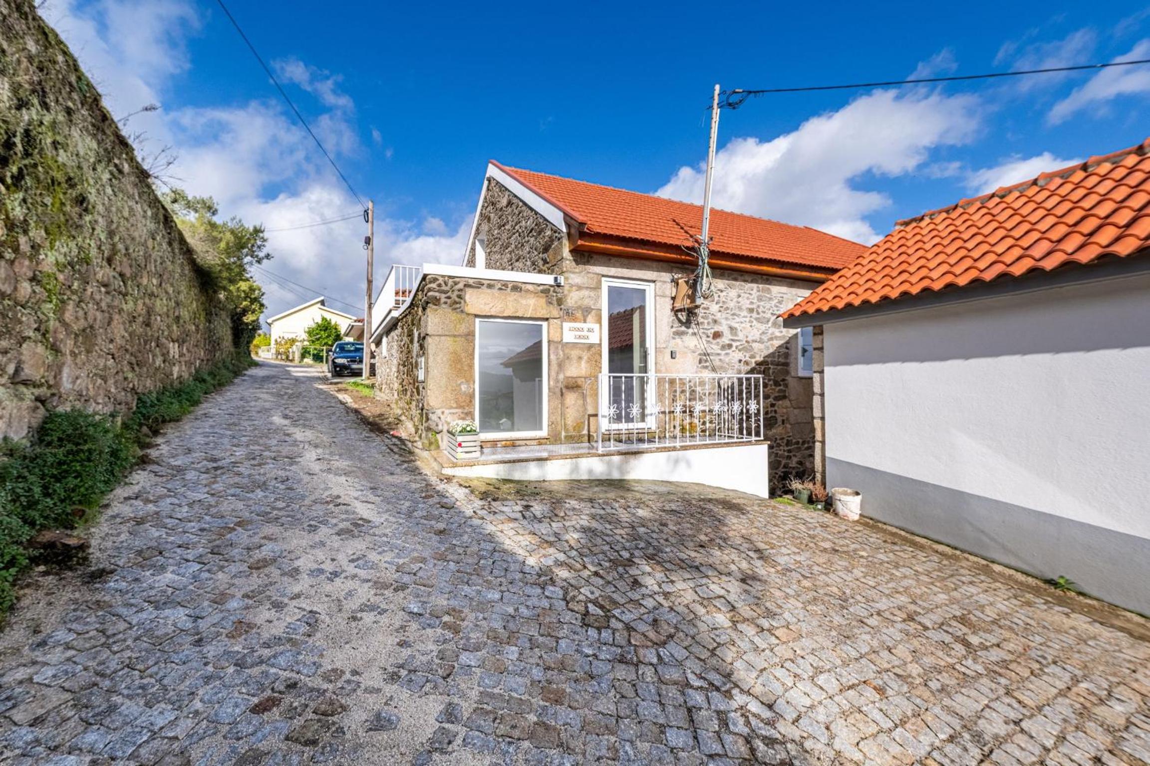 Casa da Ursa by LovelyStay