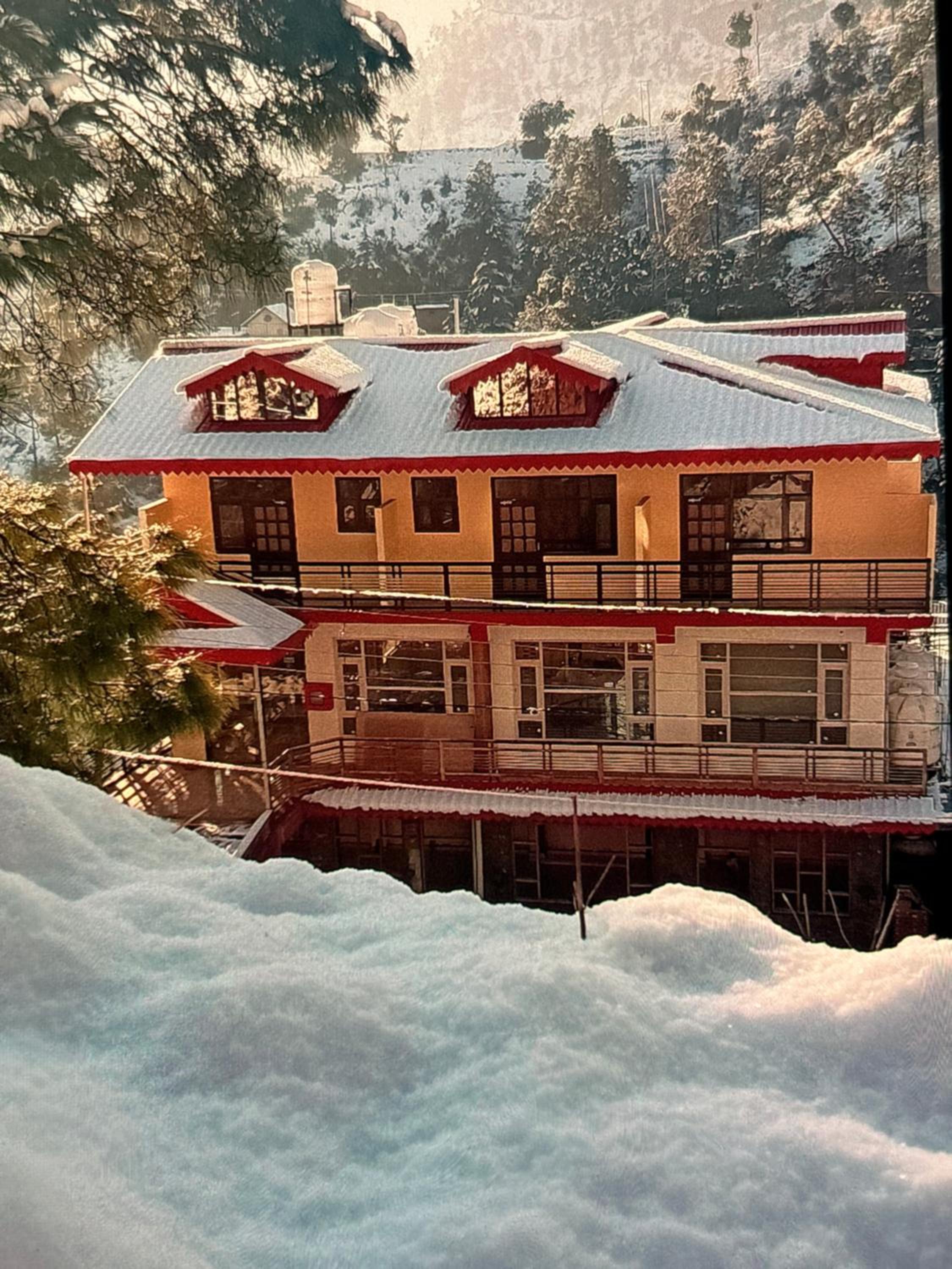 Hotel paradise inn view 3