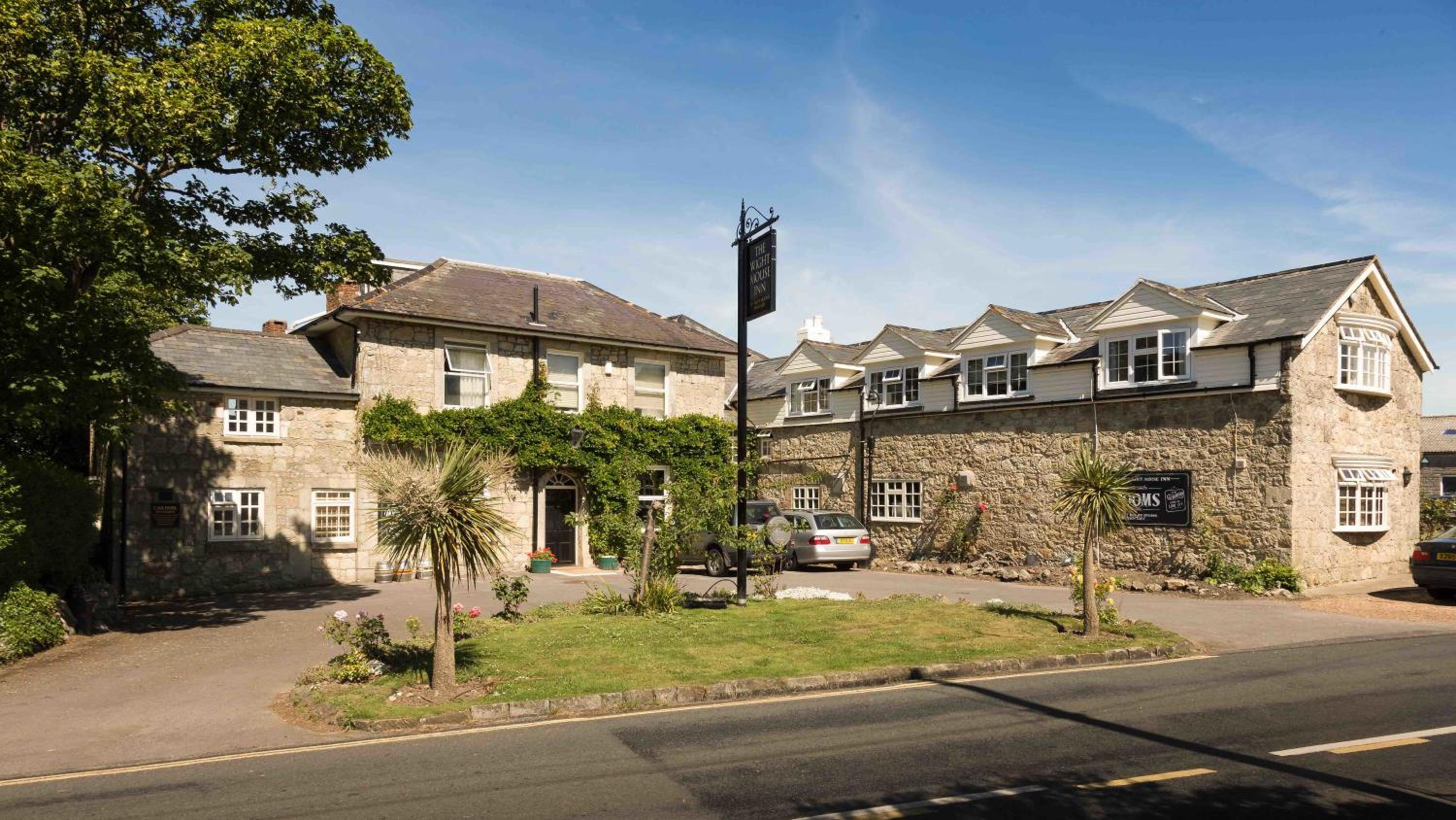 Hotel The Wight Mouse Inn - Image 1