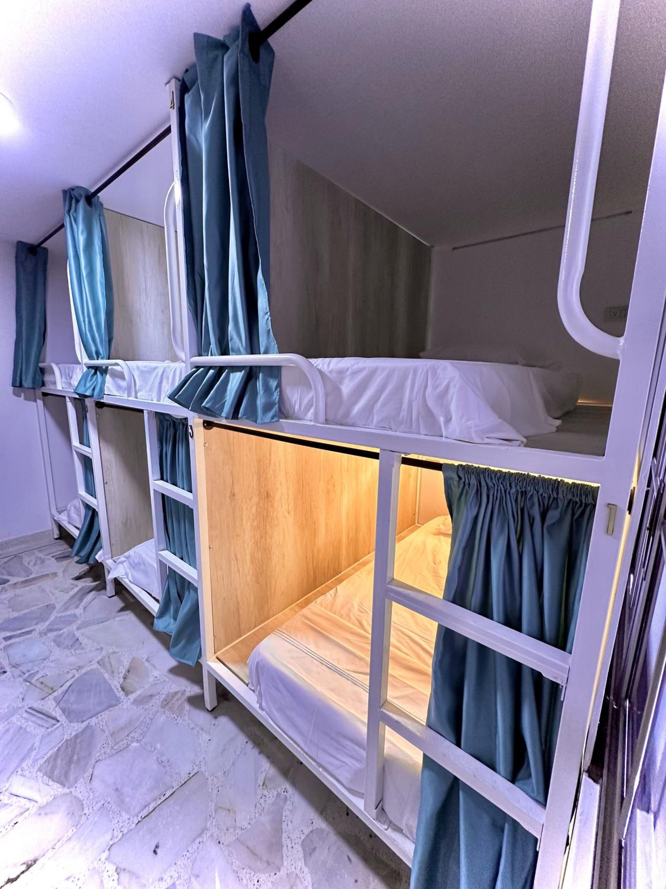 The View Hostel & Lounge