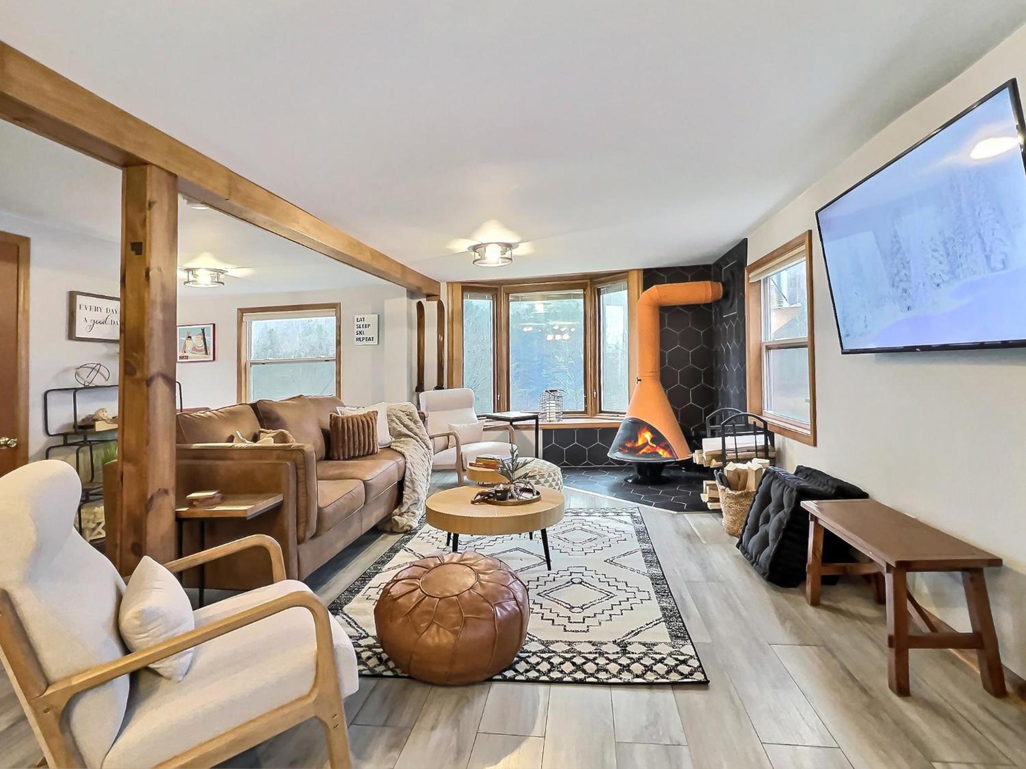 Maples Retreat - 2 Acres - Fireplace view 5