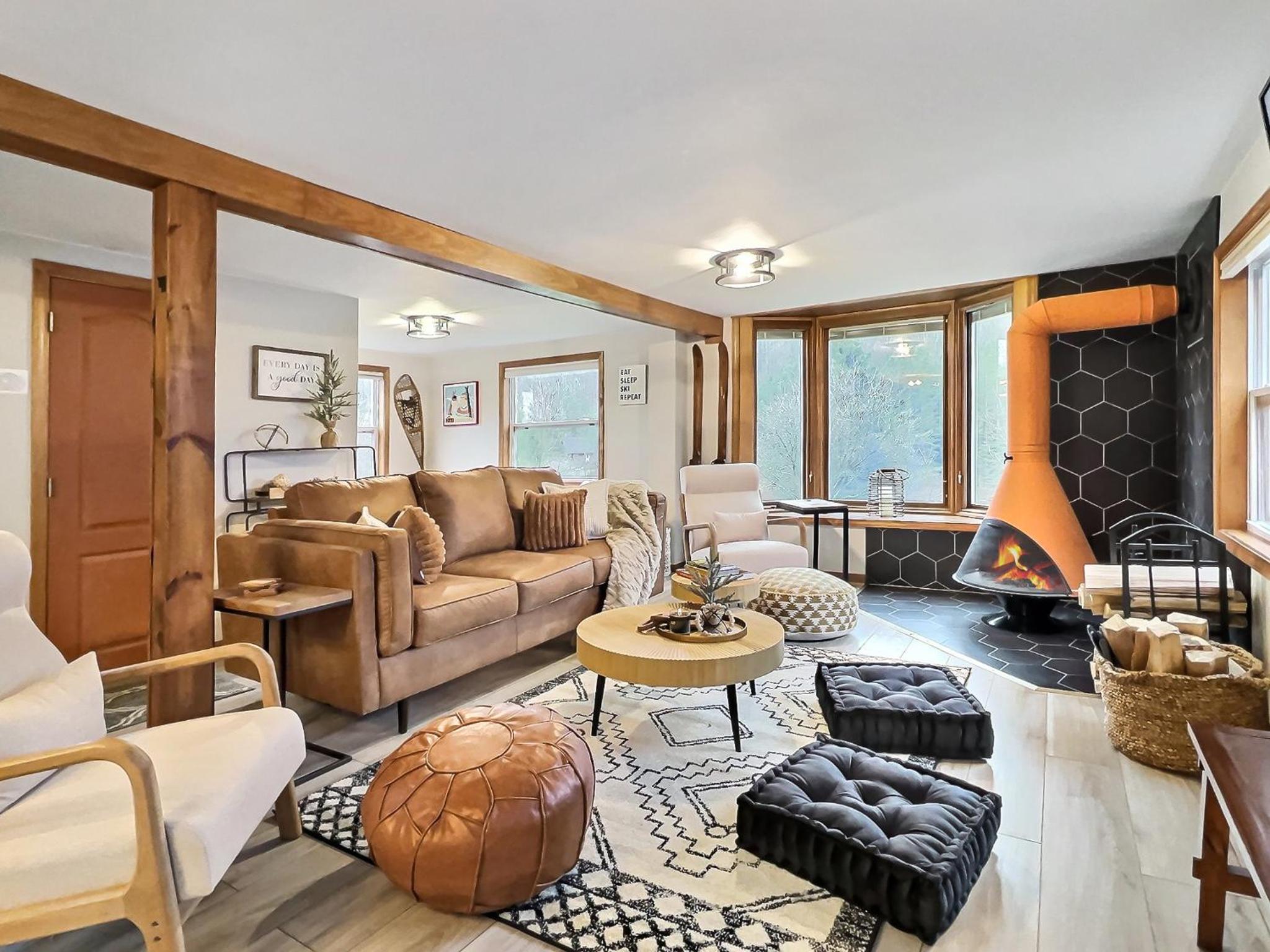 Maples Retreat - 2 Acres - Fireplace view 3