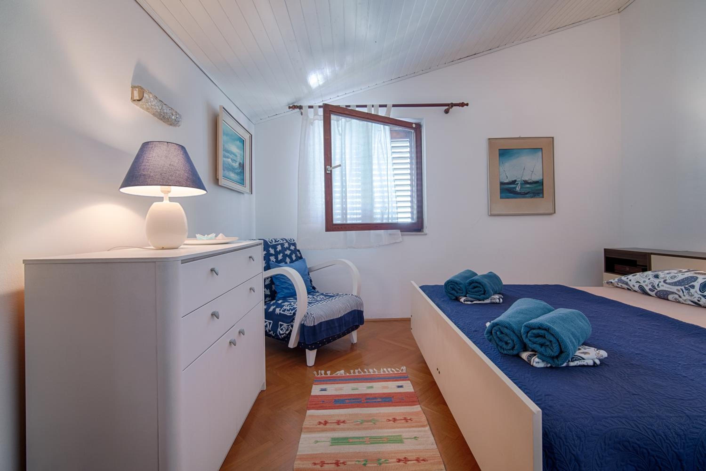 Villa with a beautiful sea view near the beach - by Traveler tourist agency Krk ID 2175 view 3