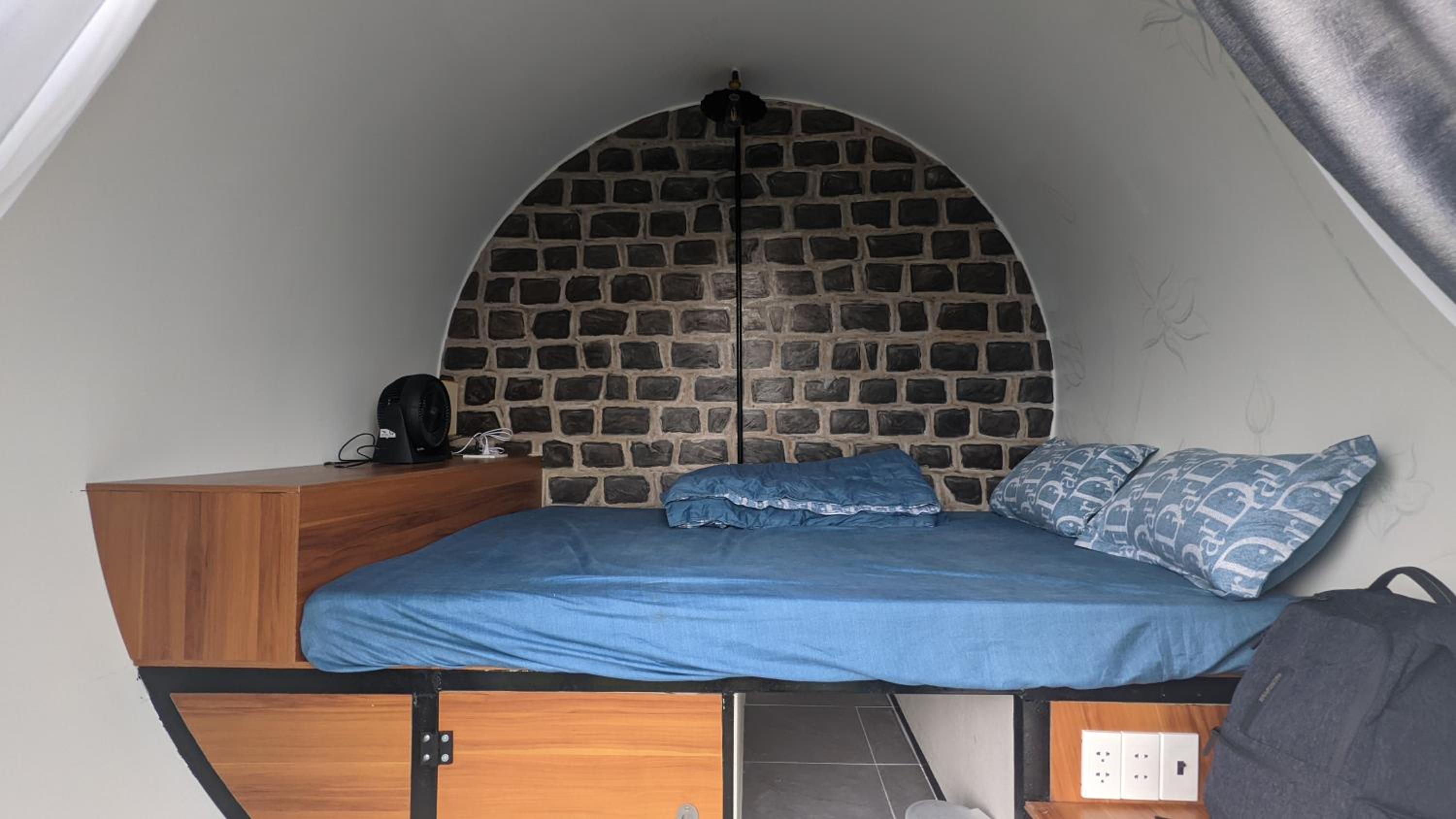METRO HOMESTAY