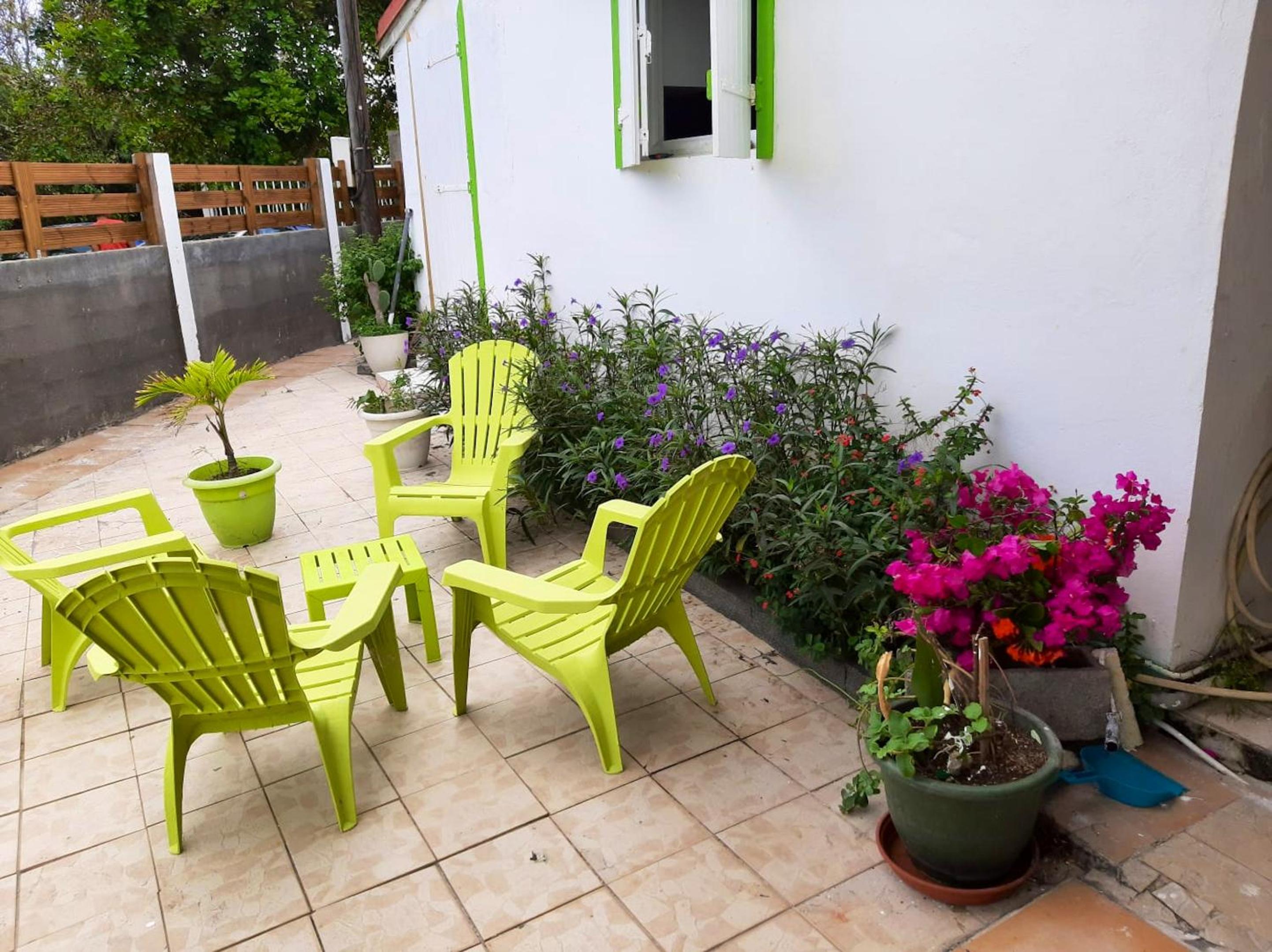 Maison accueillante a Saint Francois + jardin prive