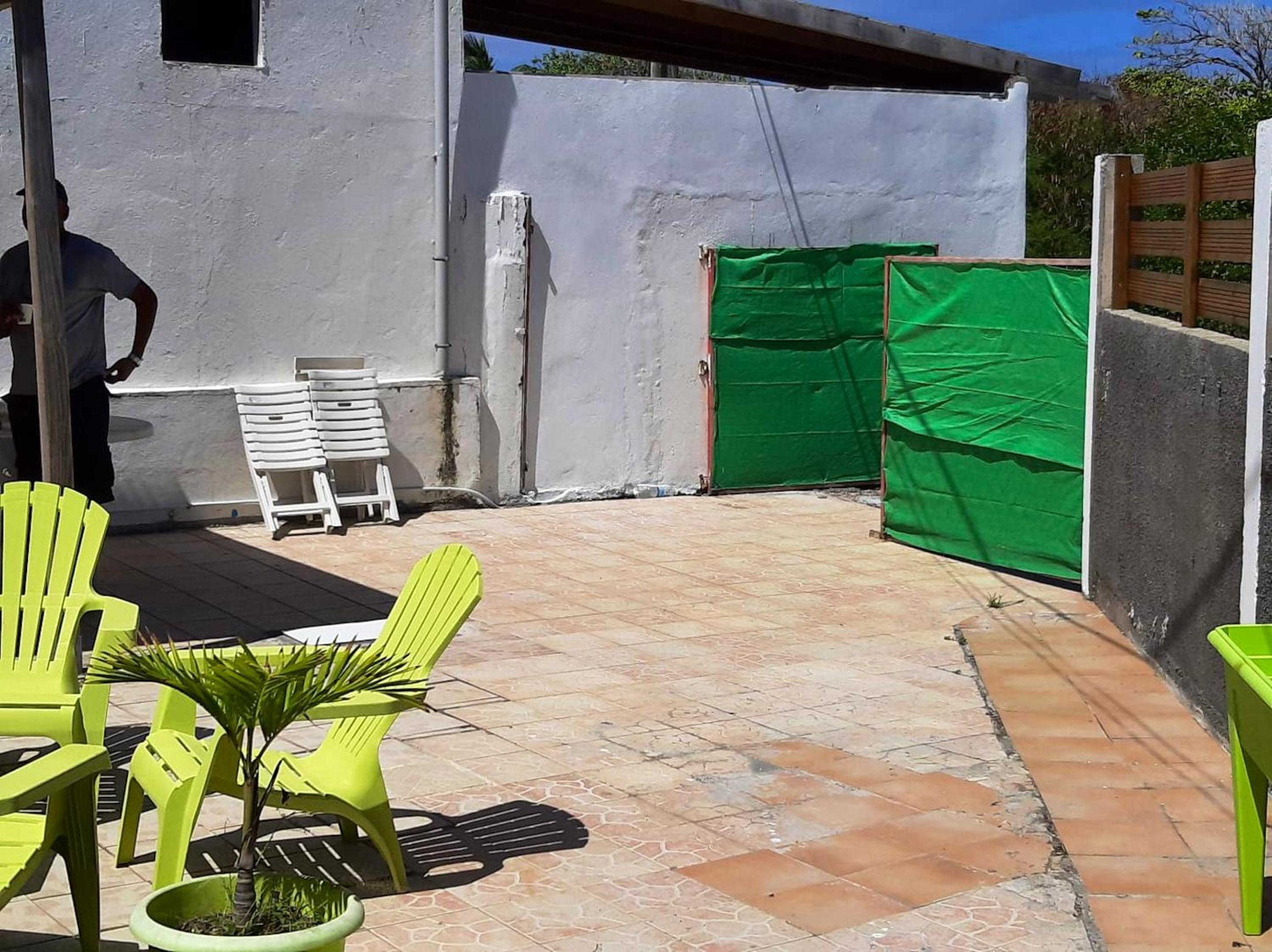 Maison accueillante a Saint Francois + jardin prive