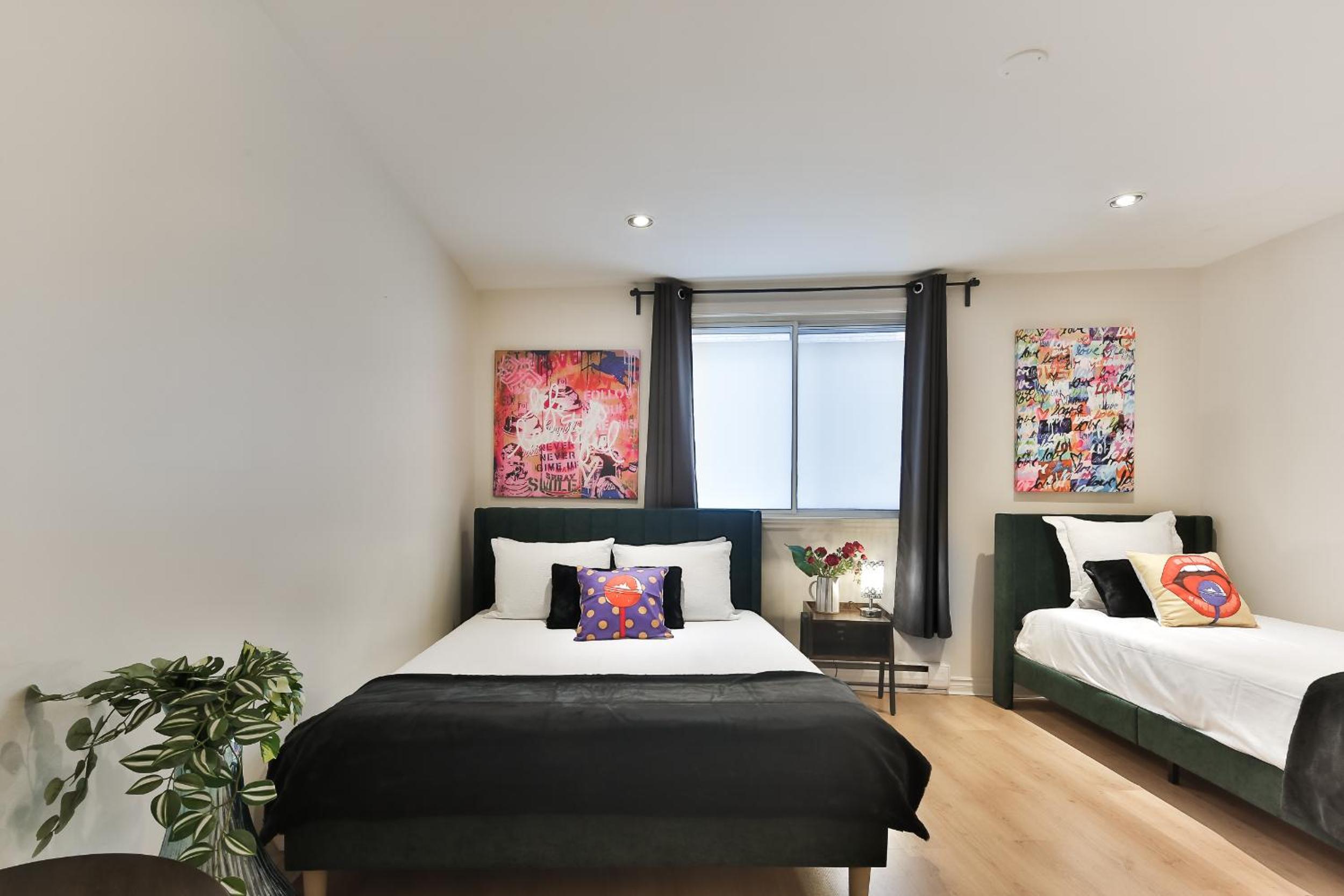 250 METERS to METRO BERRI UQAM - Spacious fully equipped APARTMENTS - 1 FREE PARKING per unit - in-unit Washer & Dryer - fully stocked KITCHEN - WORKSPACE 