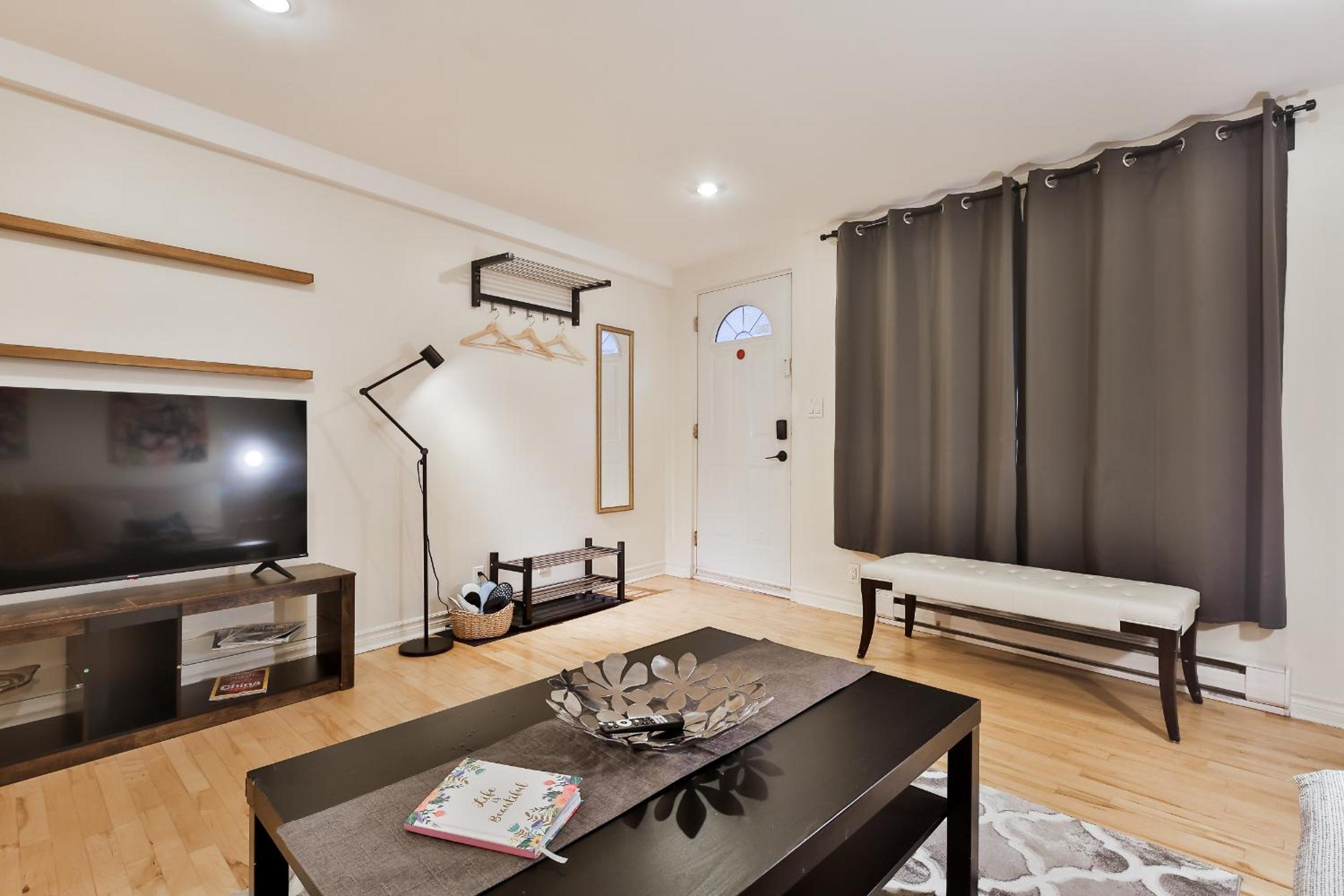 250 METERS to METRO BERRI UQAM - Spacious fully equipped APARTMENTS - 1 FREE PARKING per unit - in-unit Washer & Dryer - fully stocked KITCHEN - WORKSPACE 